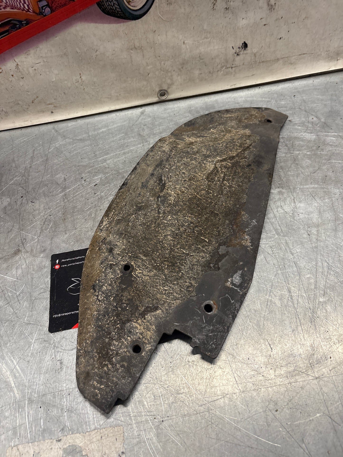 Porsche 928 rear left fender seal, used 92850431502