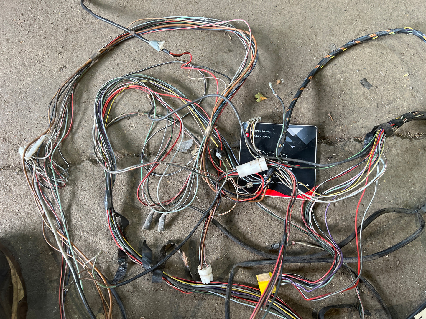 Porsche 944 924 rear interior loom 477971011DB