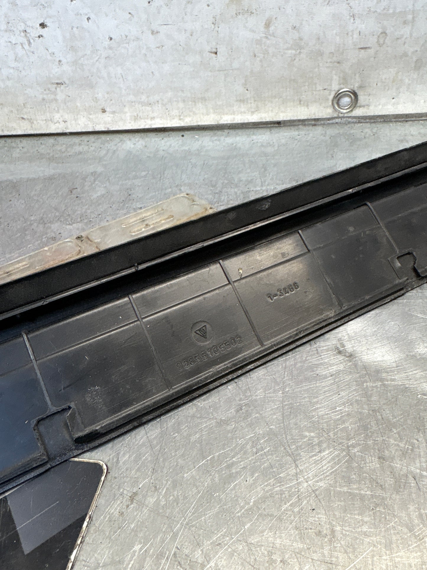 Porsche 928 scuff plate, door sill trim, left, N/S 92855105502 used
