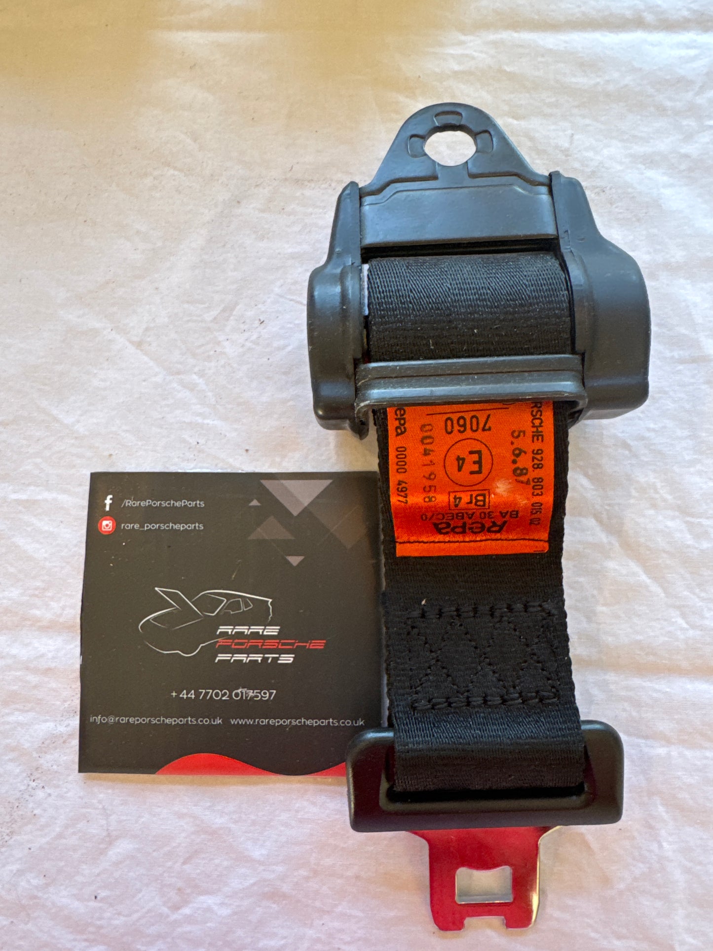 Porsche 928 seat belt 92880301502 NOS