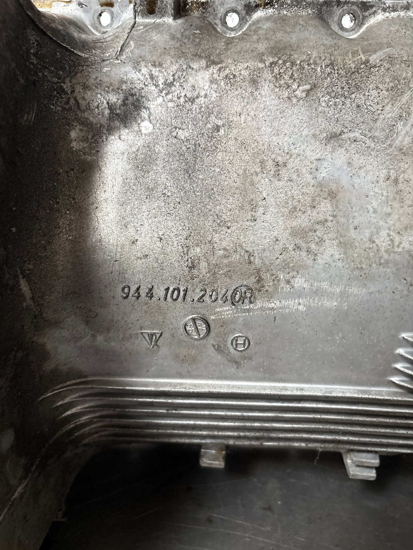 Porsche 944 Turbo oil pan, used 9441012040R