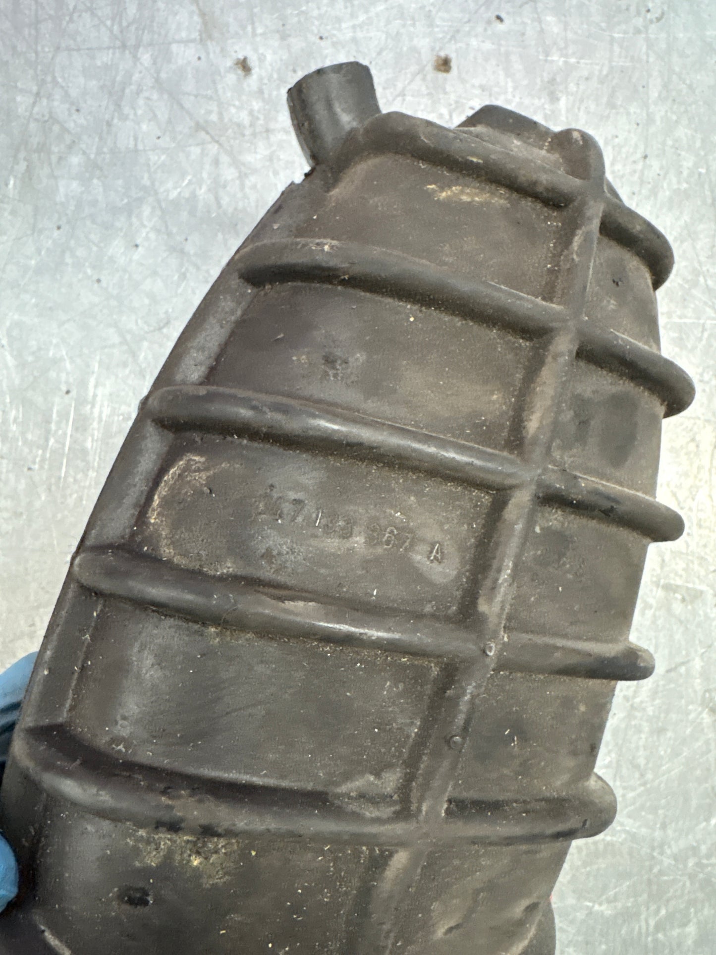 Porsche 924 fuel metering head to air intake 047133367A 047 133 367 A