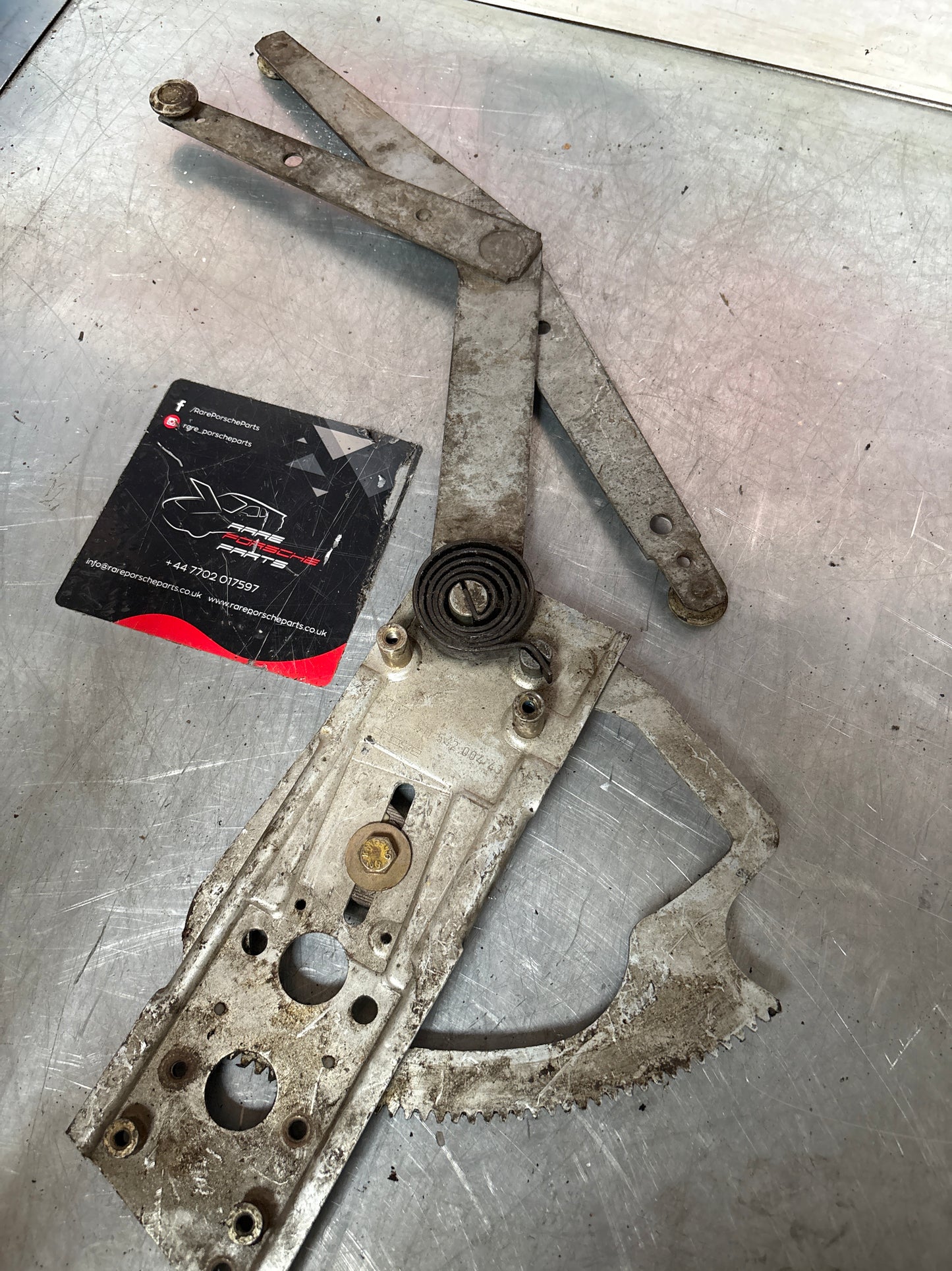 Porsche 911 964 Right side window regulator mechanism, used 91154200443