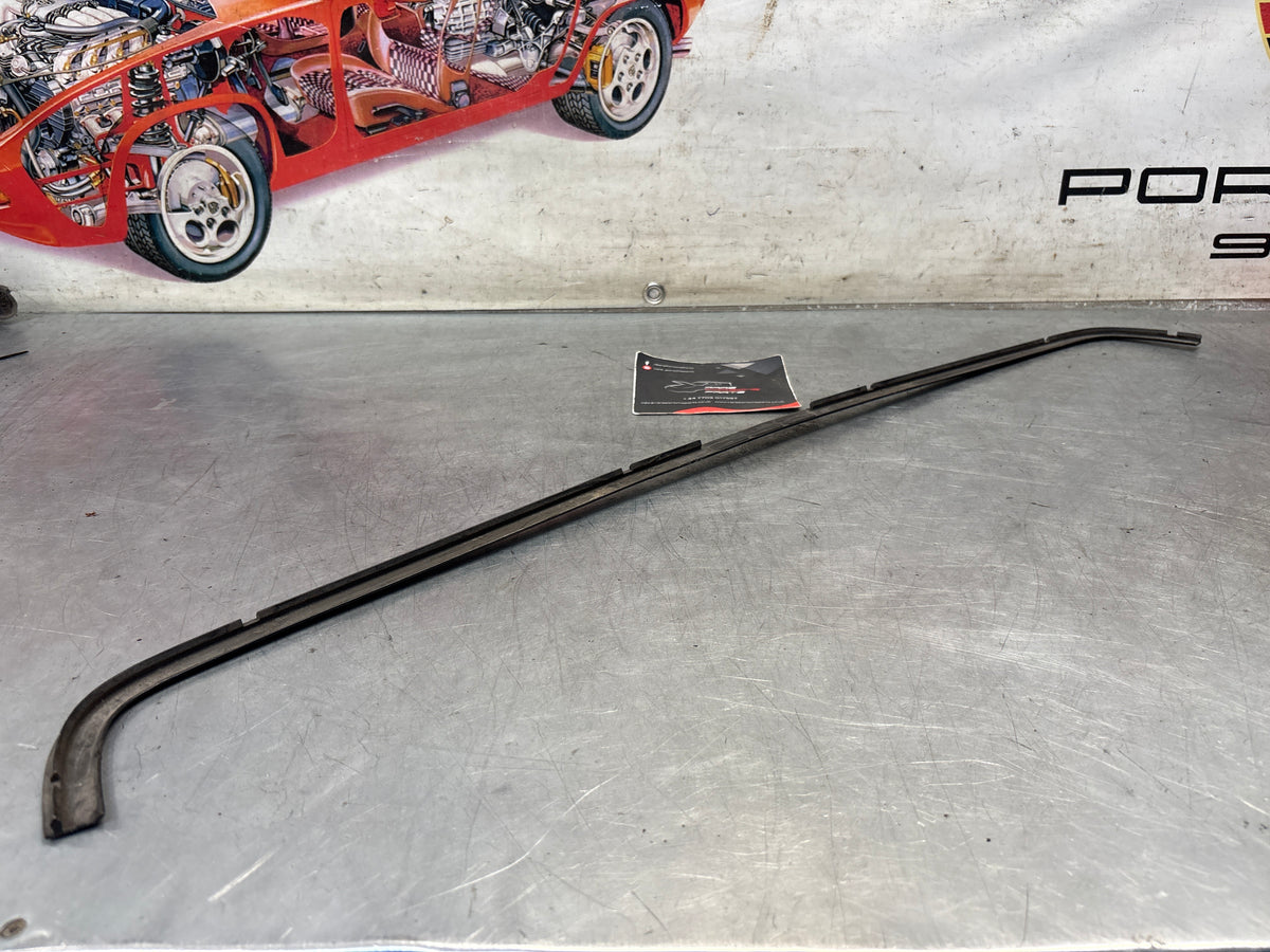 Porsche 928 rear window cover strip, used 92855915105