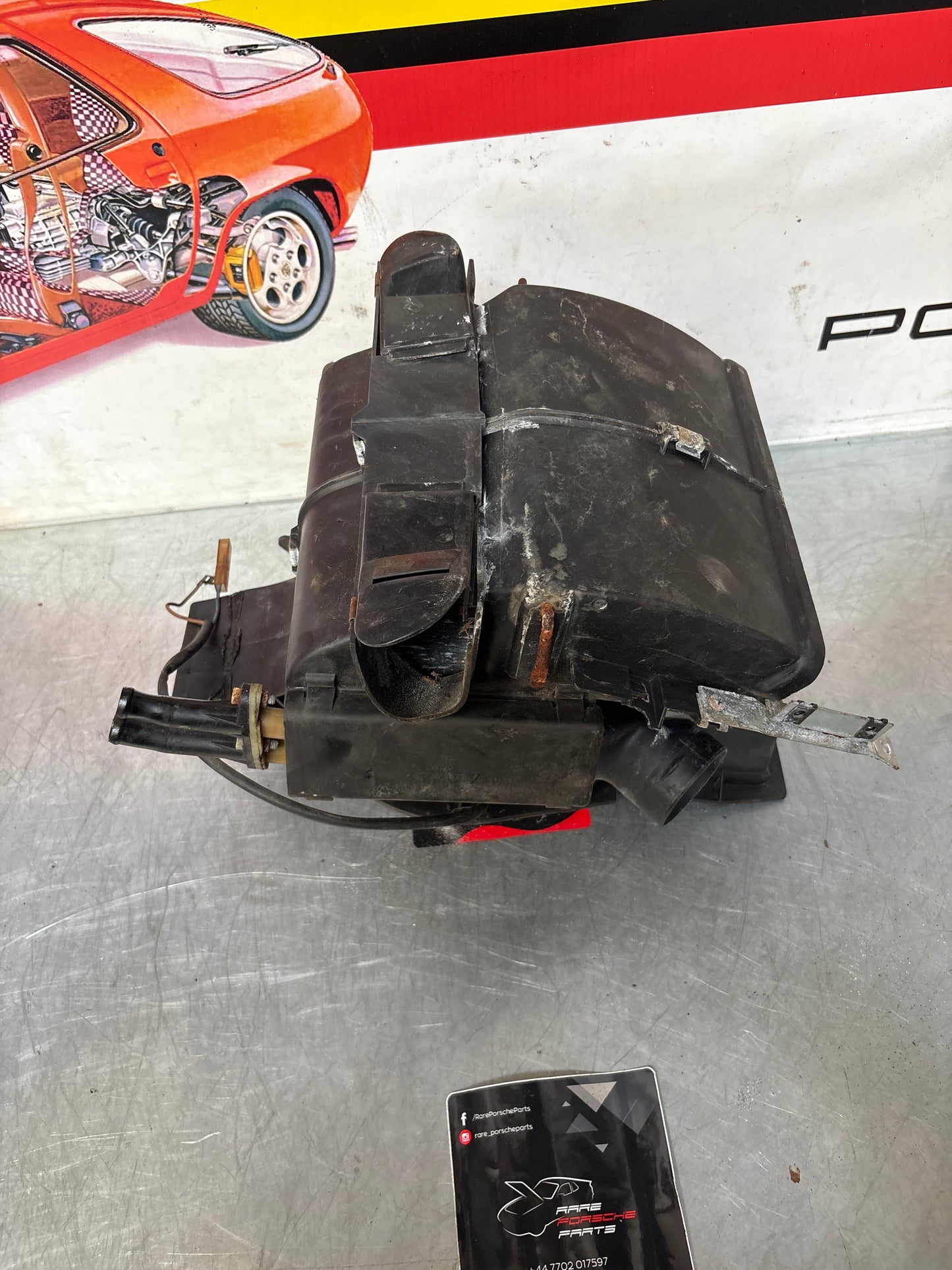 Porsche 924 76-79 heater blower fan assembly, complete with fan 321819096 / 823819096A / 321819095 / 823819095 used