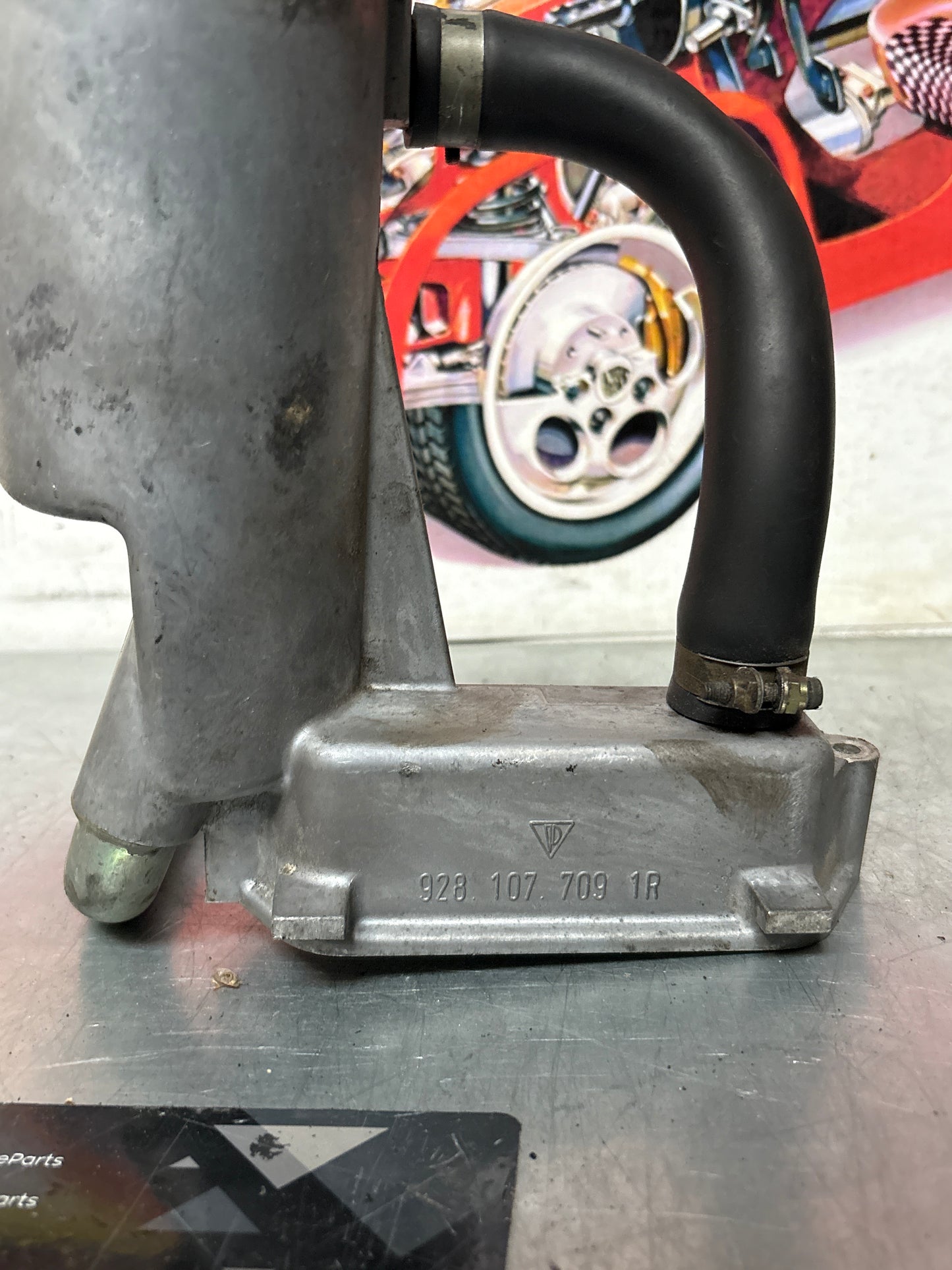 Porsche 928 oil filter housing, used 9281077091R