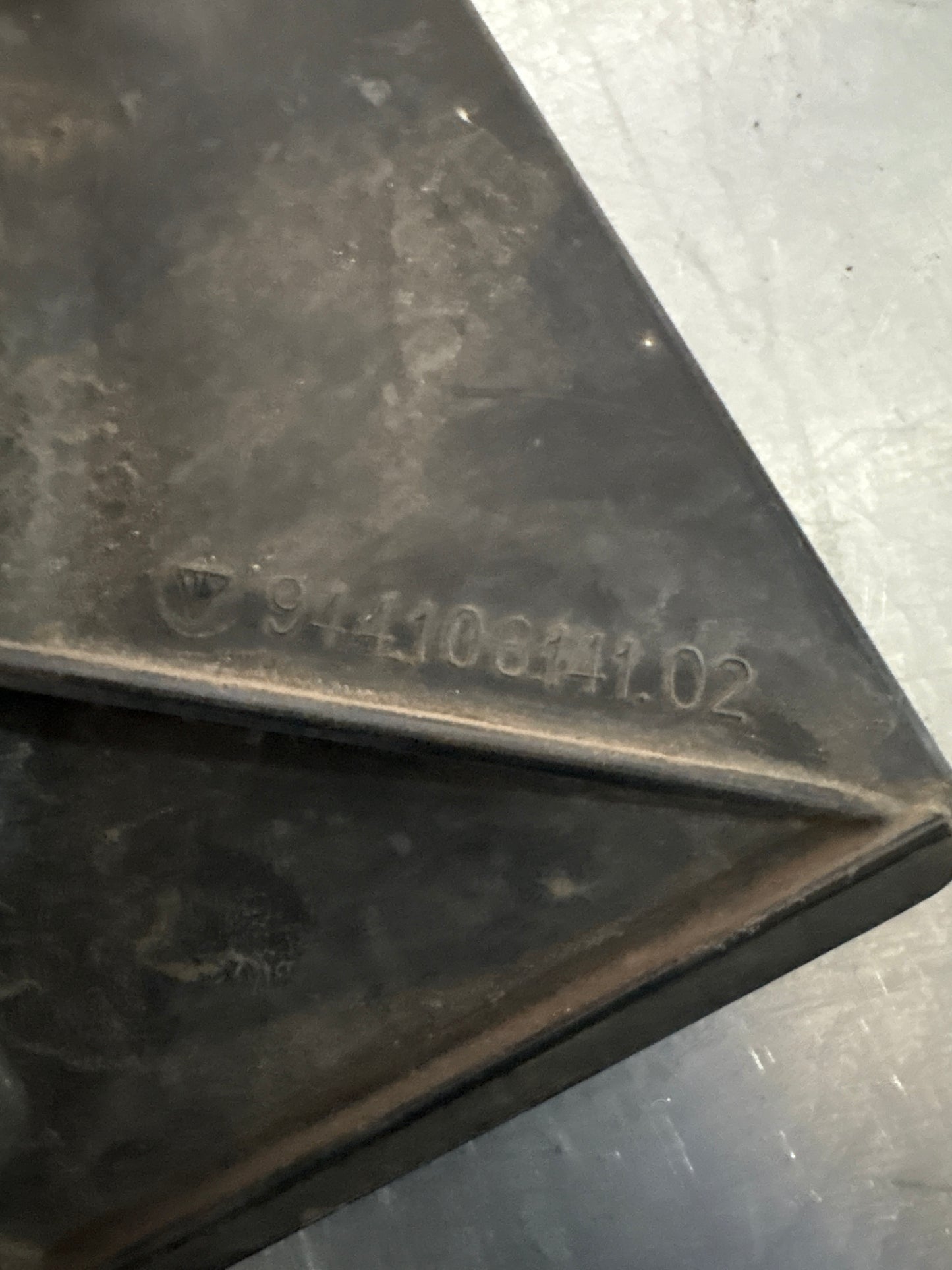 Porsche 944 Single Radiator cooling Fan and surround 94410614102, 0130304208 used