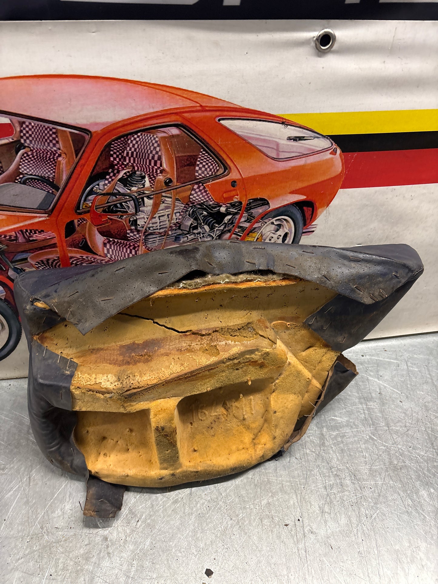 Porsche 928 rear left seat cushion, blue, leather, used 92852205951