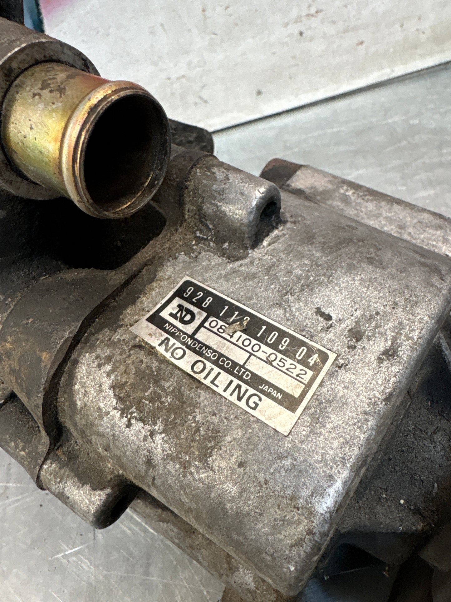 Porsche 928 air pump, used 92811310904