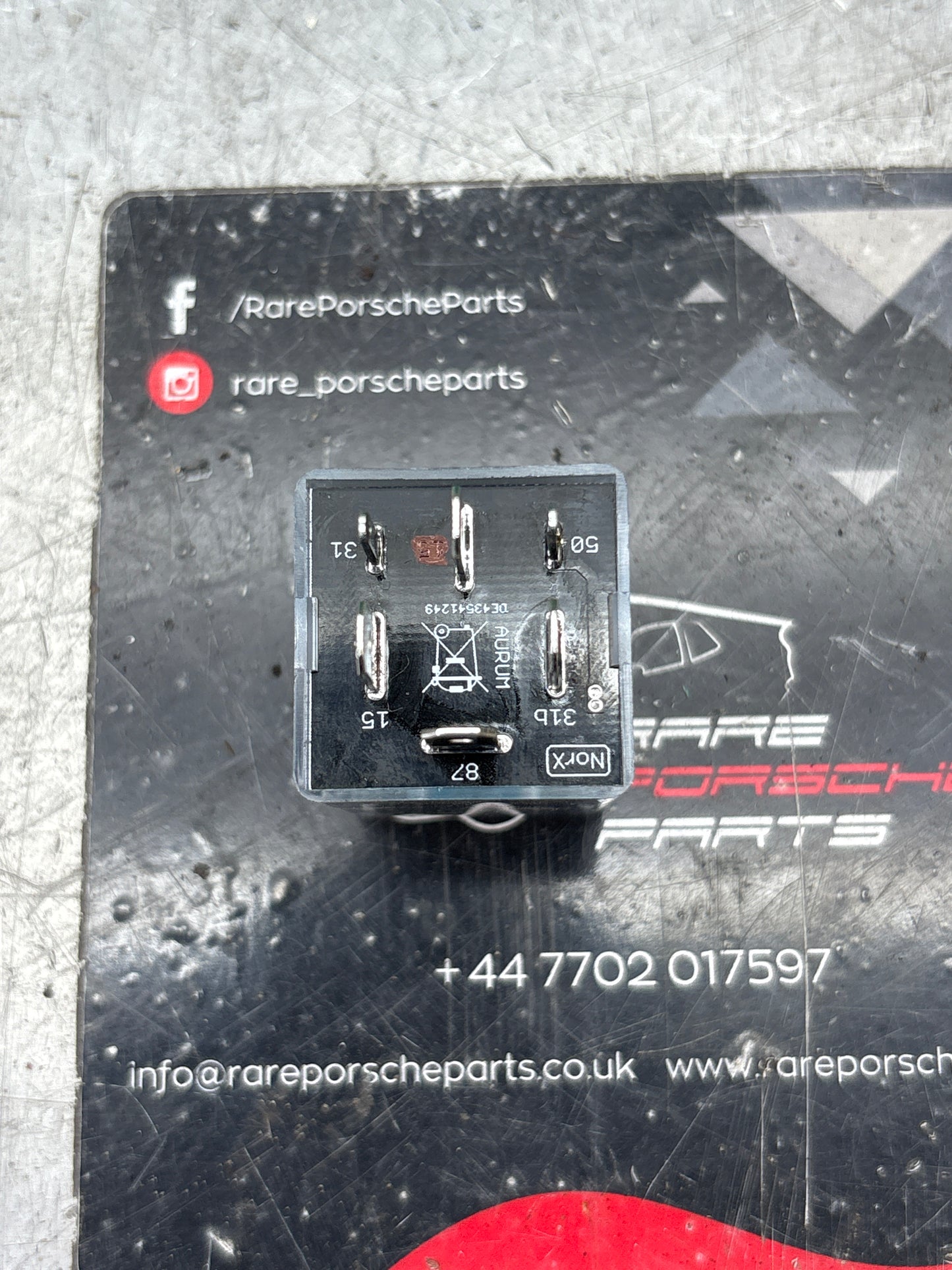 Porsche 924 2.0 N/A fuel pump relay, NEW 477906059