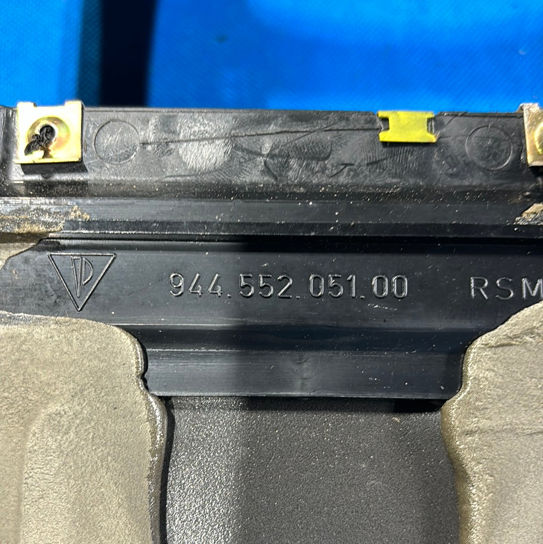 Porsche 944 Mittelkonsole Schwarz 94455205100 gebraucht