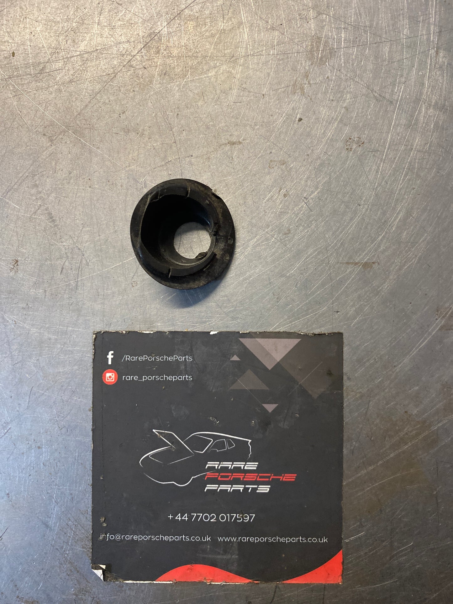 Porsche 928 right grommet, used 92862871701