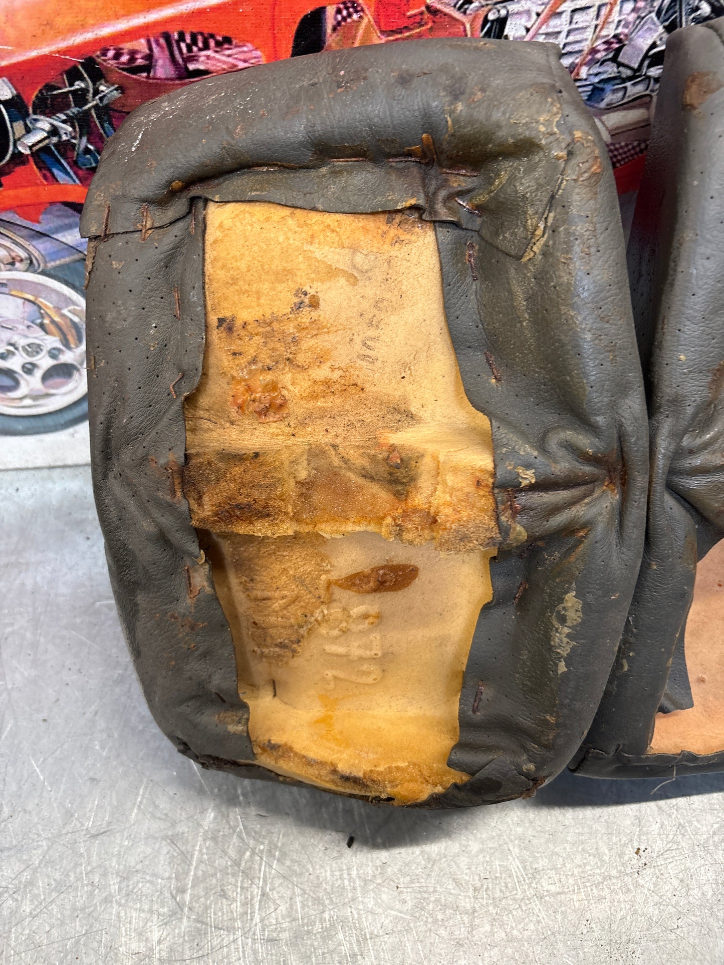 Porsche 928 rear right seat upper and middle cushion, leather, greyish green, used 92852204650 / 92852208851