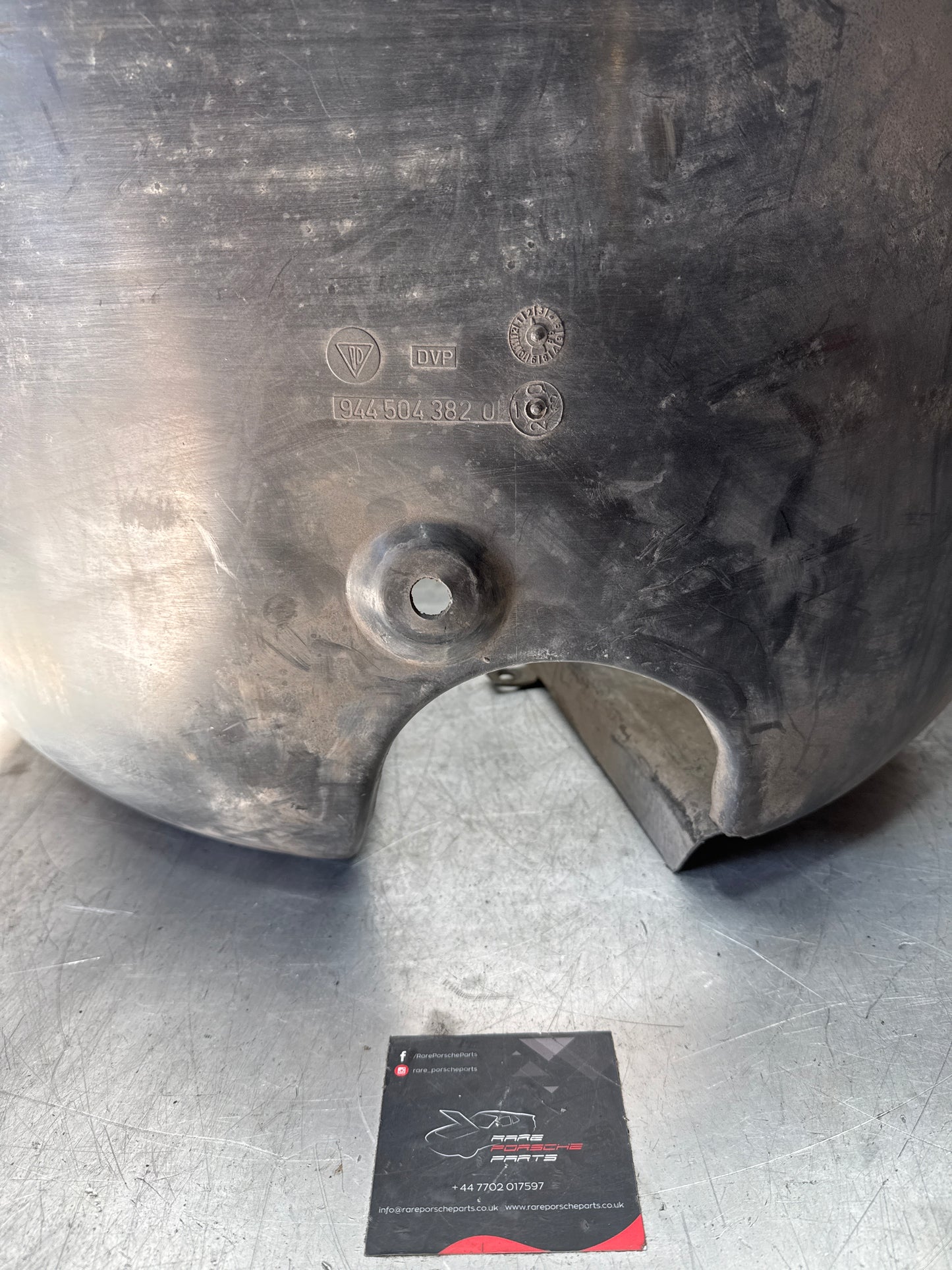 Porsche 944 from 85.5 arch liner Right, 94450438201, used