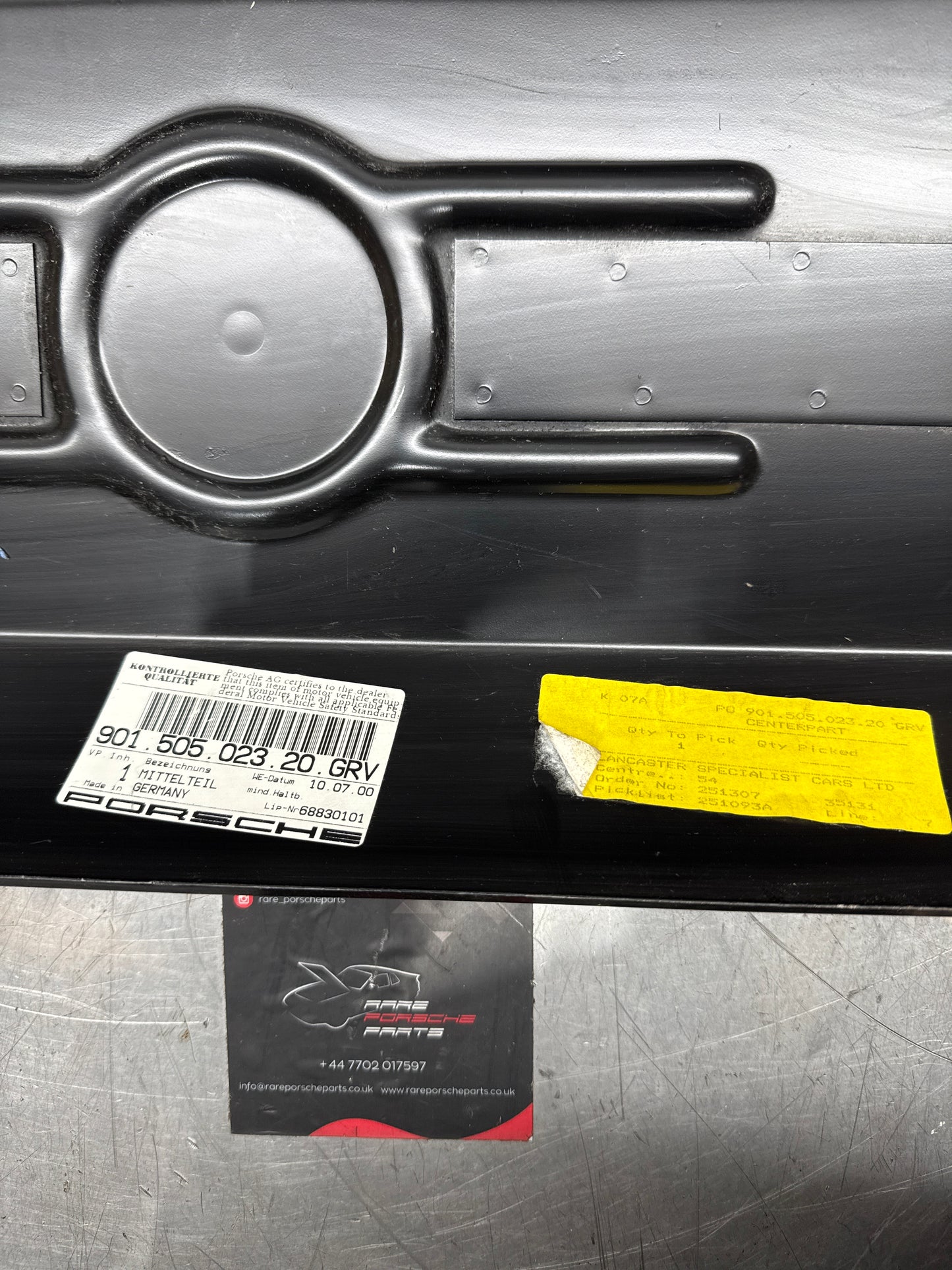 Porsche 911 centre part 90150502320 NOS