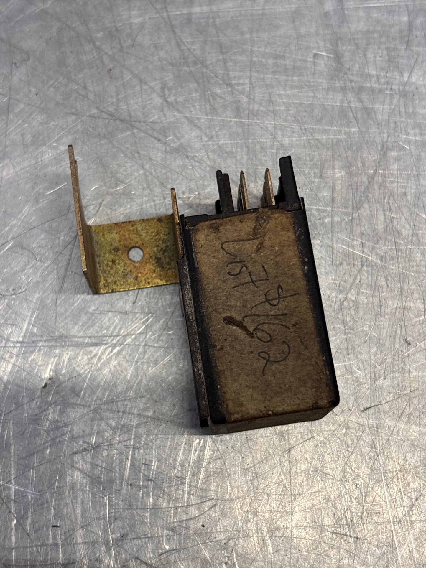 Porsche 928 Air Conditioning relay, used 92861804101