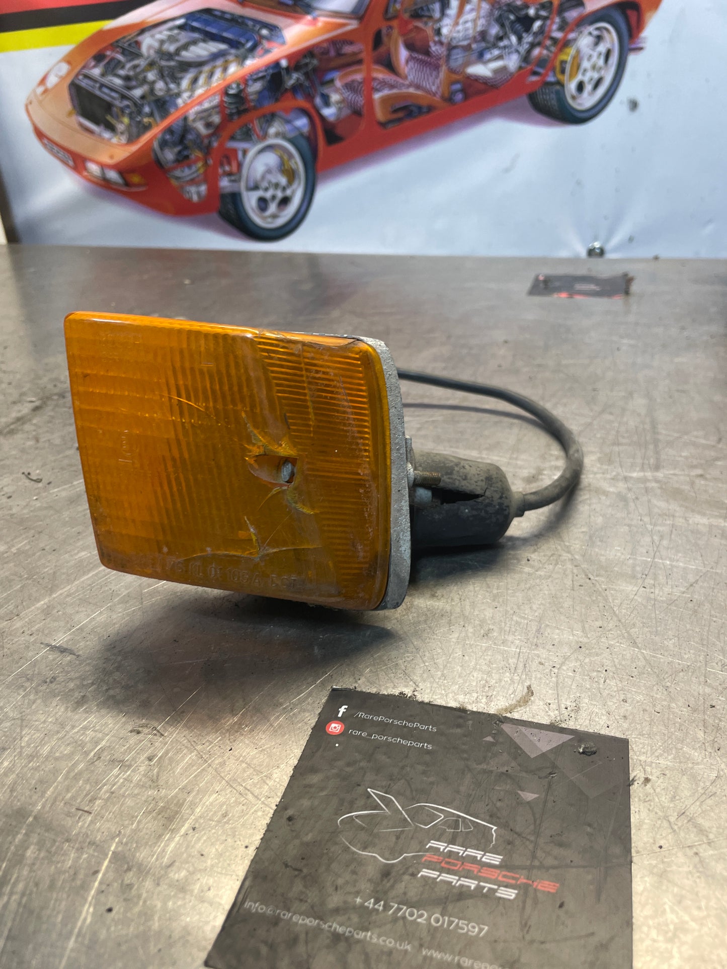 Porsche 928 pre facelift indicator lamp, left, used, cracked lense 0311315001
