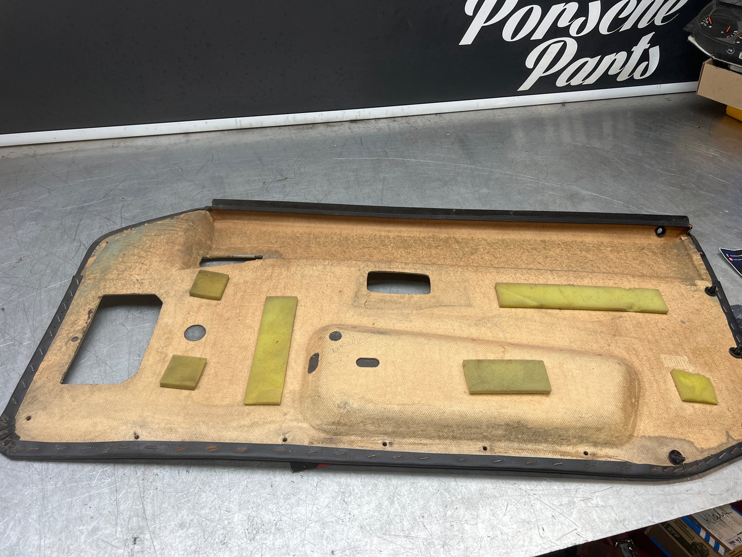 Porsche 944 left black door card for late cars from 85.5 944555017