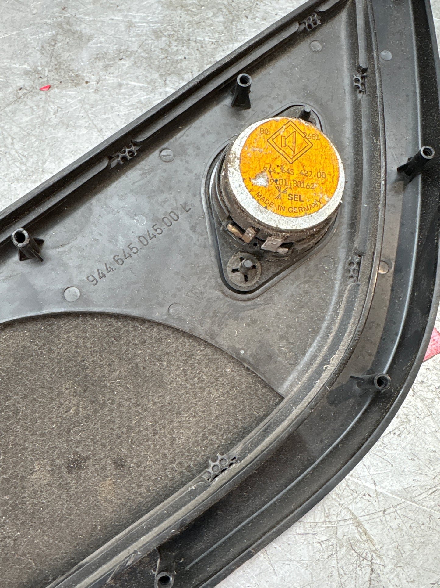 Porsche 944 left side loudspeaker, used, 94464504500 / 94464542700