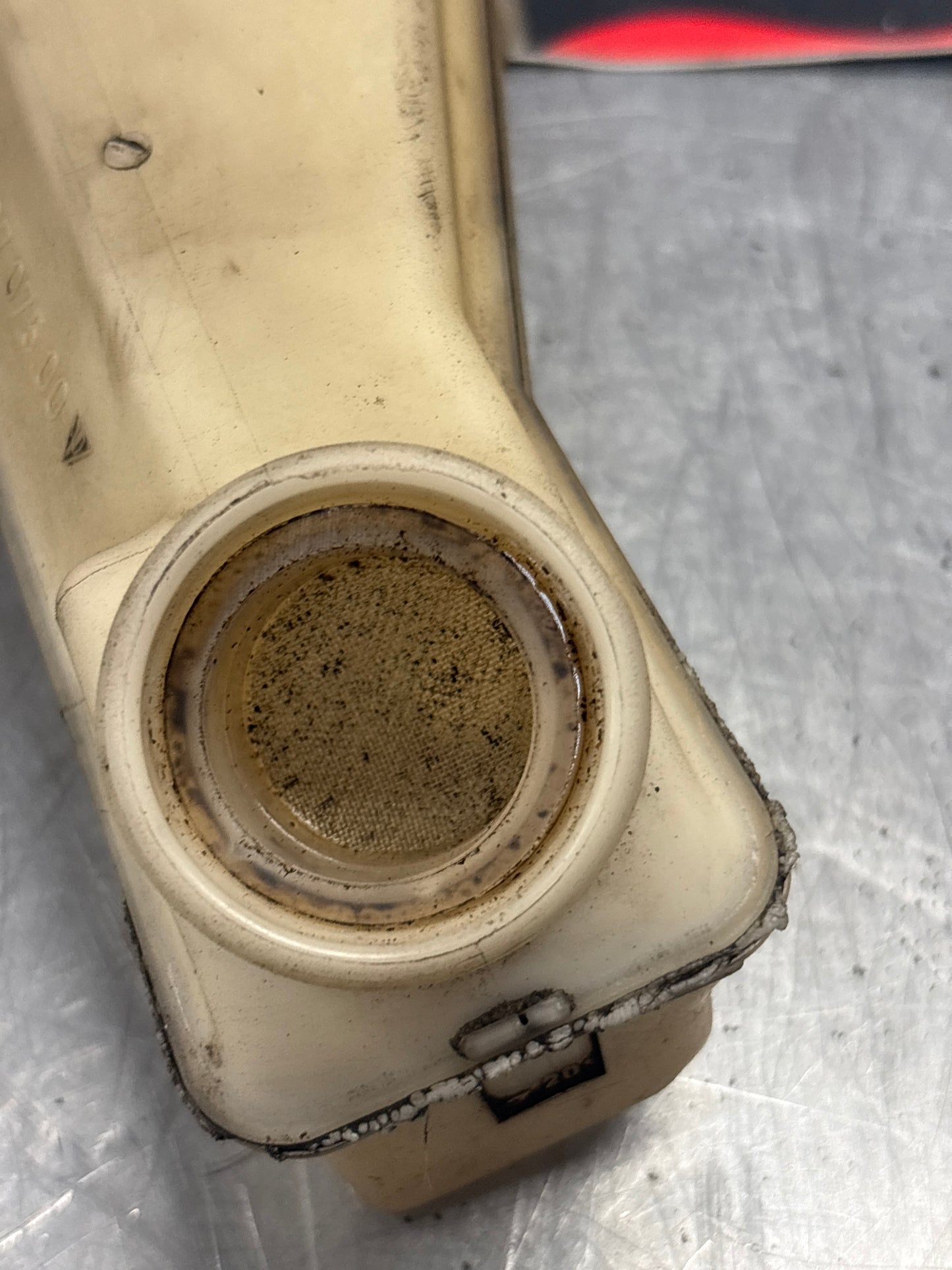Porsche 928 transmission fluid reservoir, used 96030707500