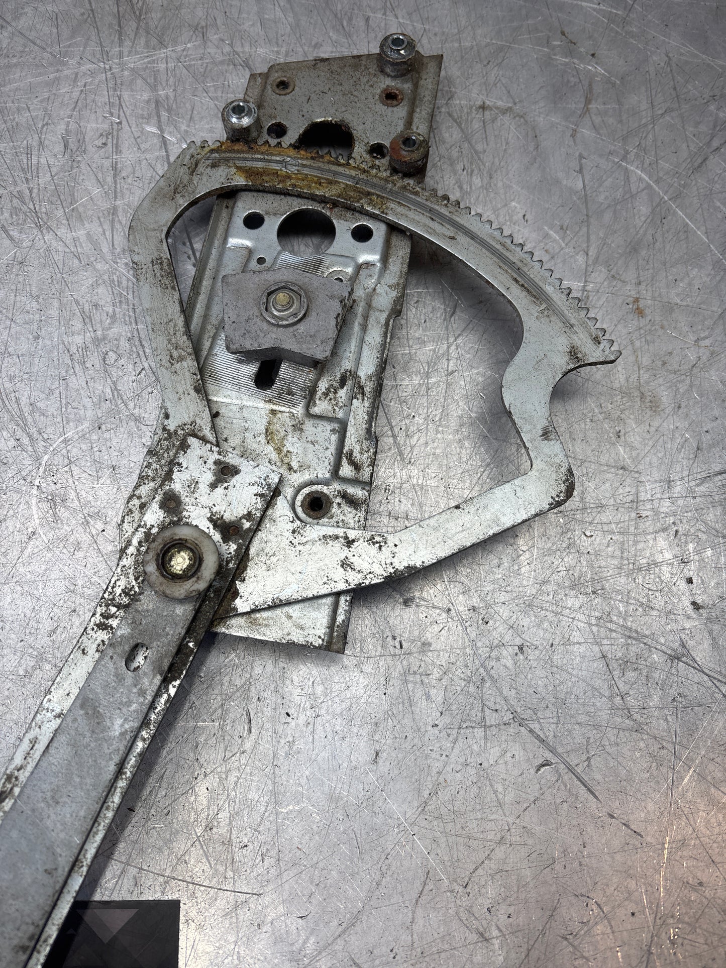 Porsche 993 Coupe Right O/S Window Lifter Mechanism 91154200446 used