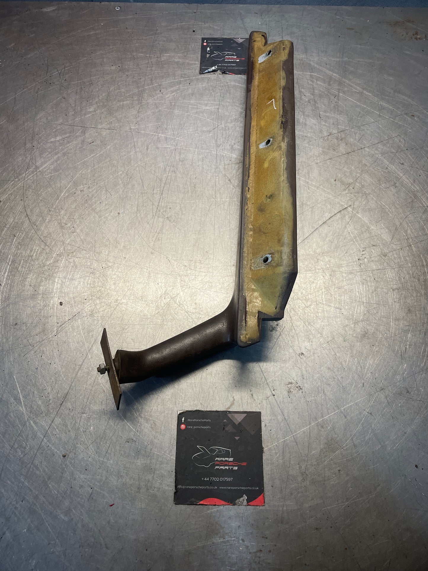 Porsche 924 / 944 left Door pull handle, Brown, used 477867171