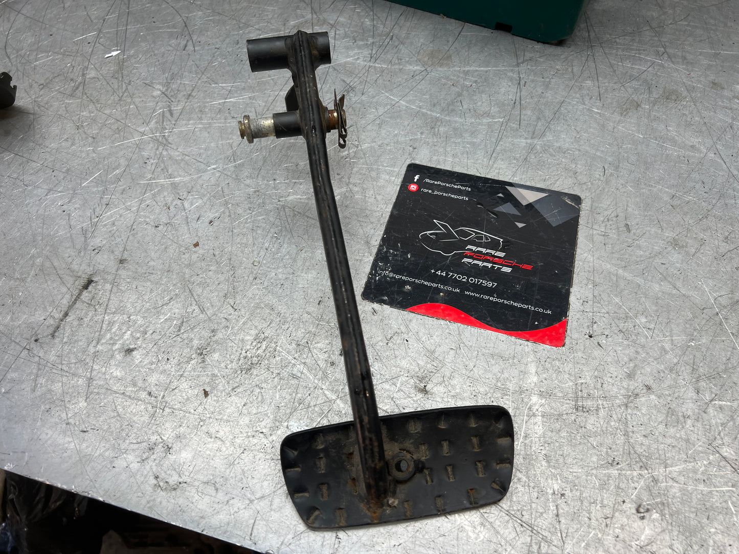 Porsche 928 brake pedal, used 92742350104