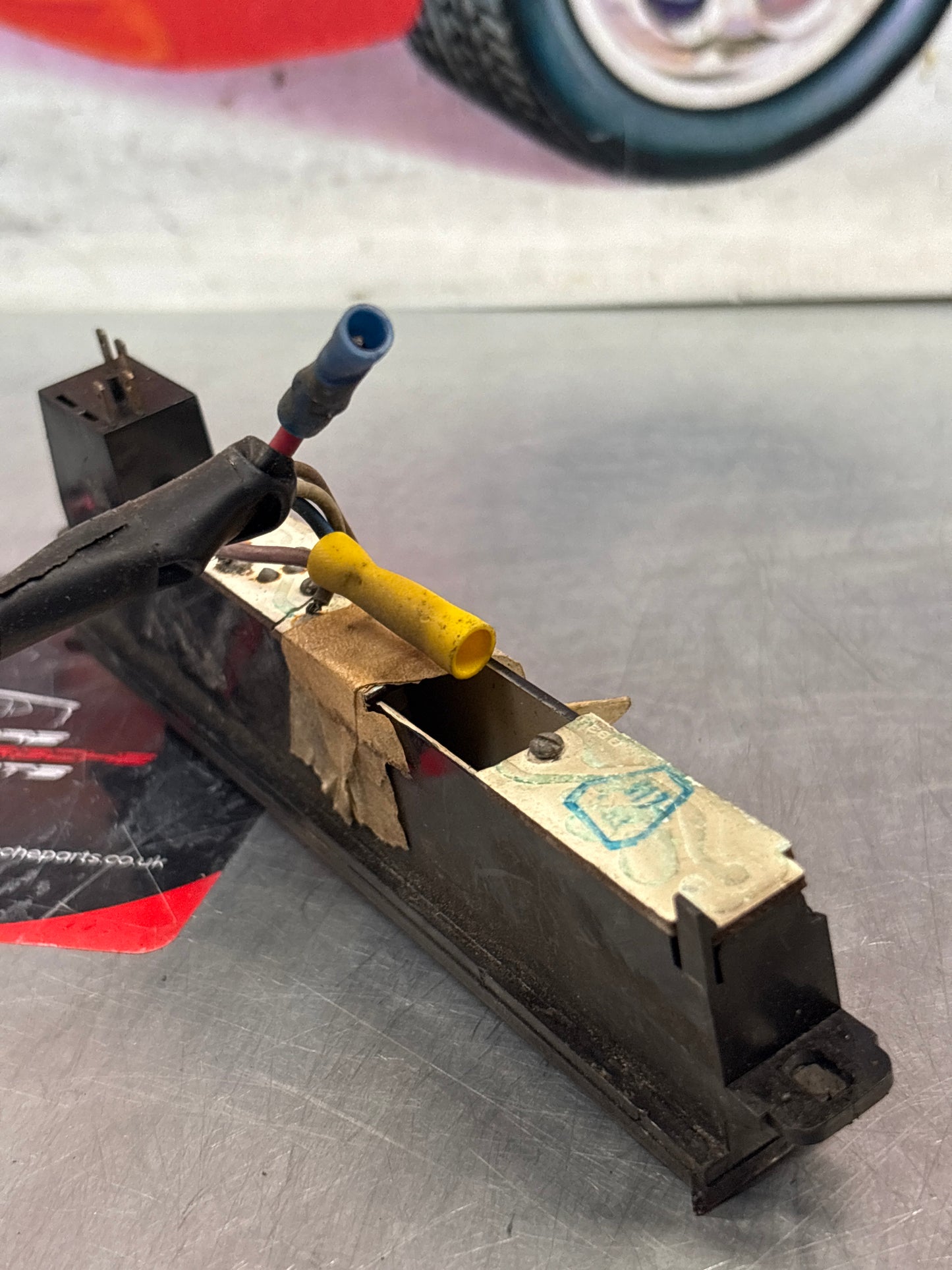 Porsche 928 front center dash panel 92864160913 used