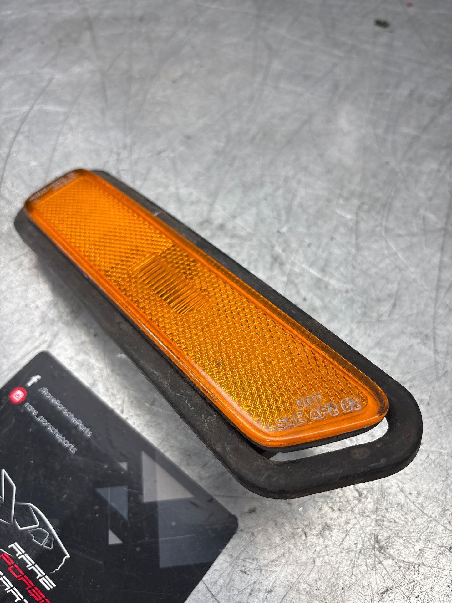 Porsche 944 side marker 94463141100, used, left