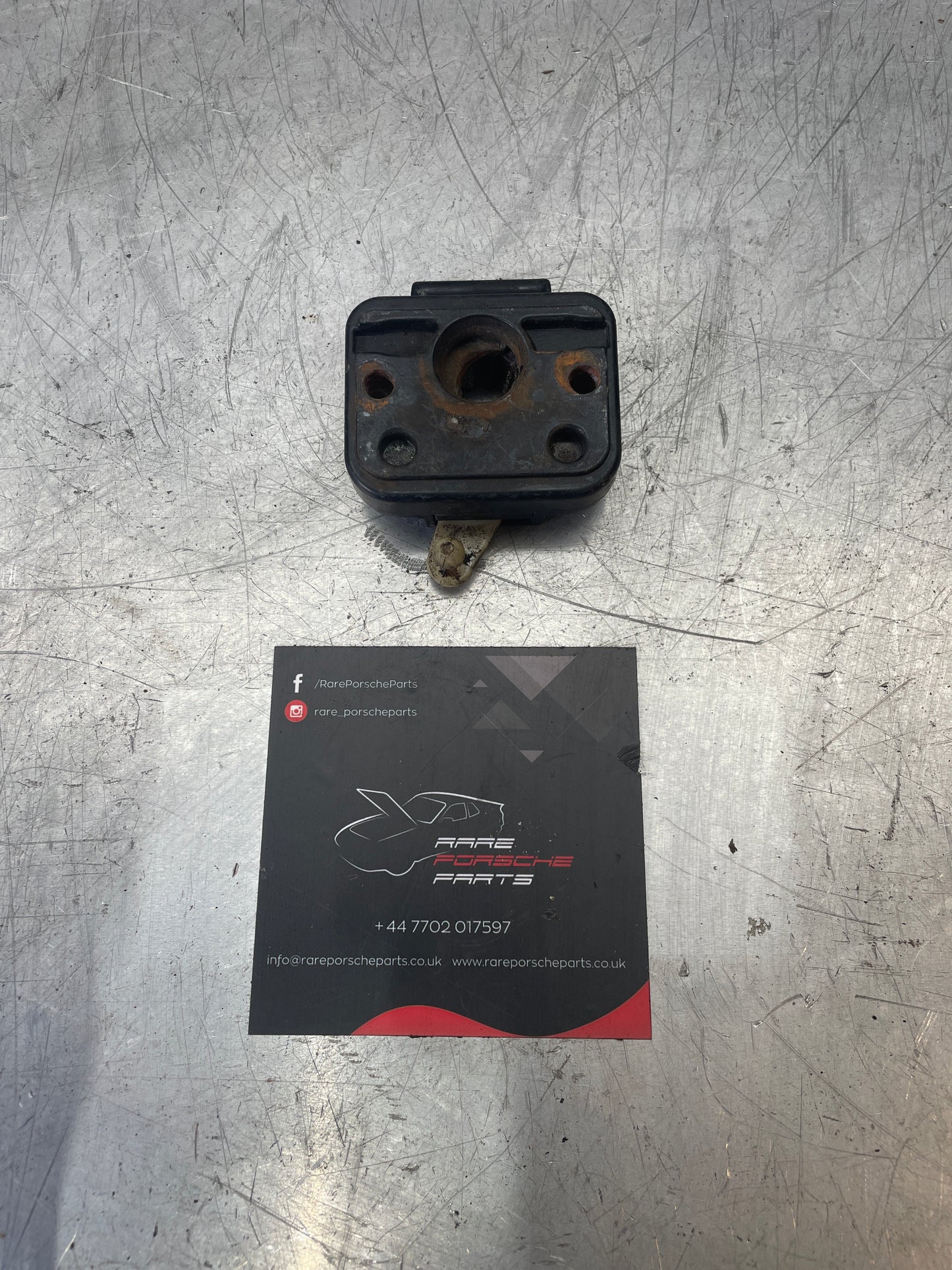 Porsche 924 944 -85.5 Boot Tailgate hatch lock left 477827505A used