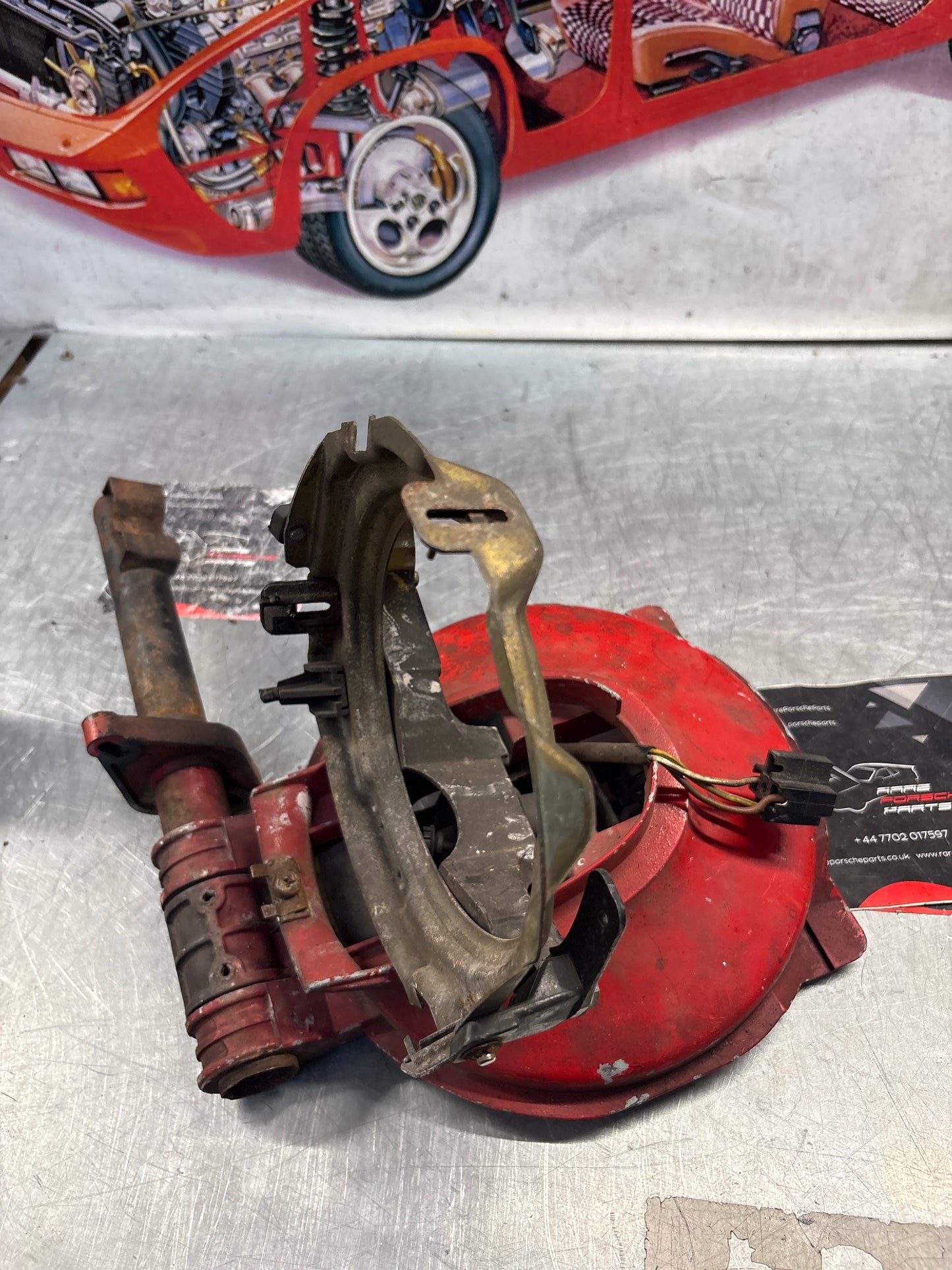 Porsche 928 right headlight swivel frame 92875024902 92875024302 used