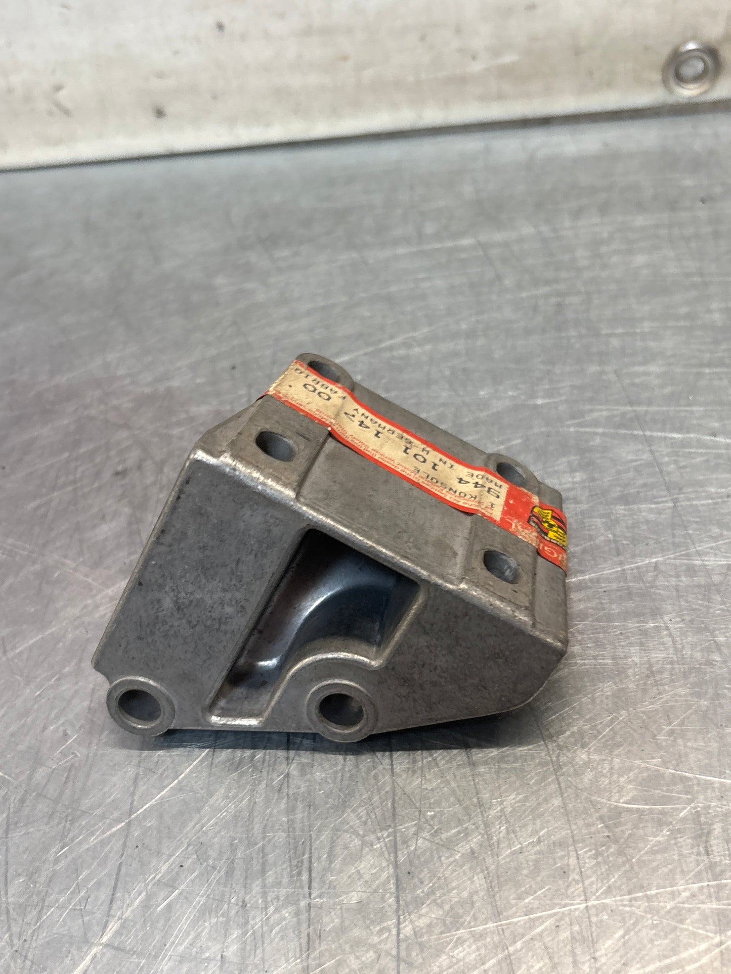 Porsche 944 steering bracket 9441011470R,genuine
