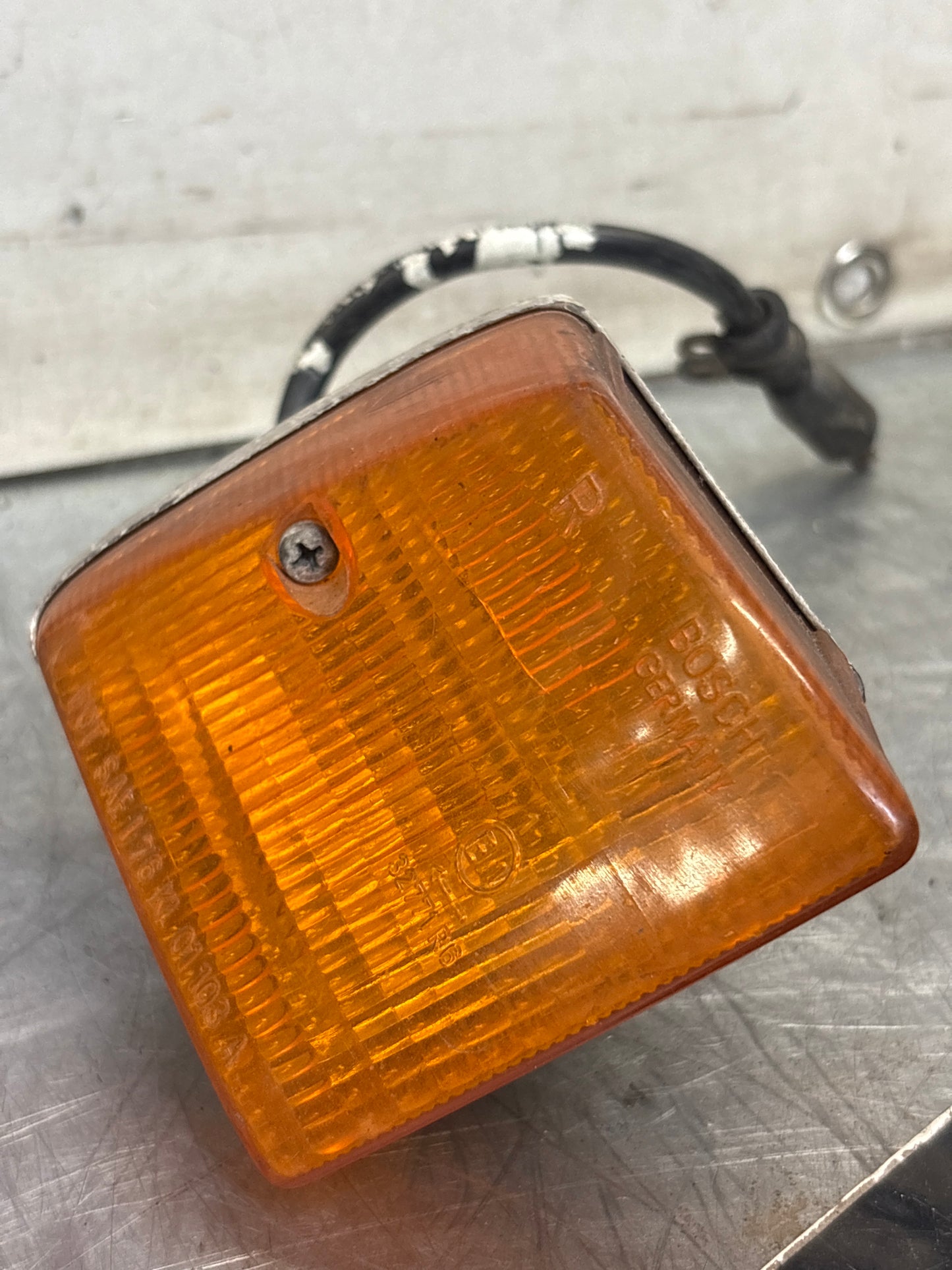 Porsche 928 pre facelift indicator lamp, right, used 0311315002 / 92863142100
