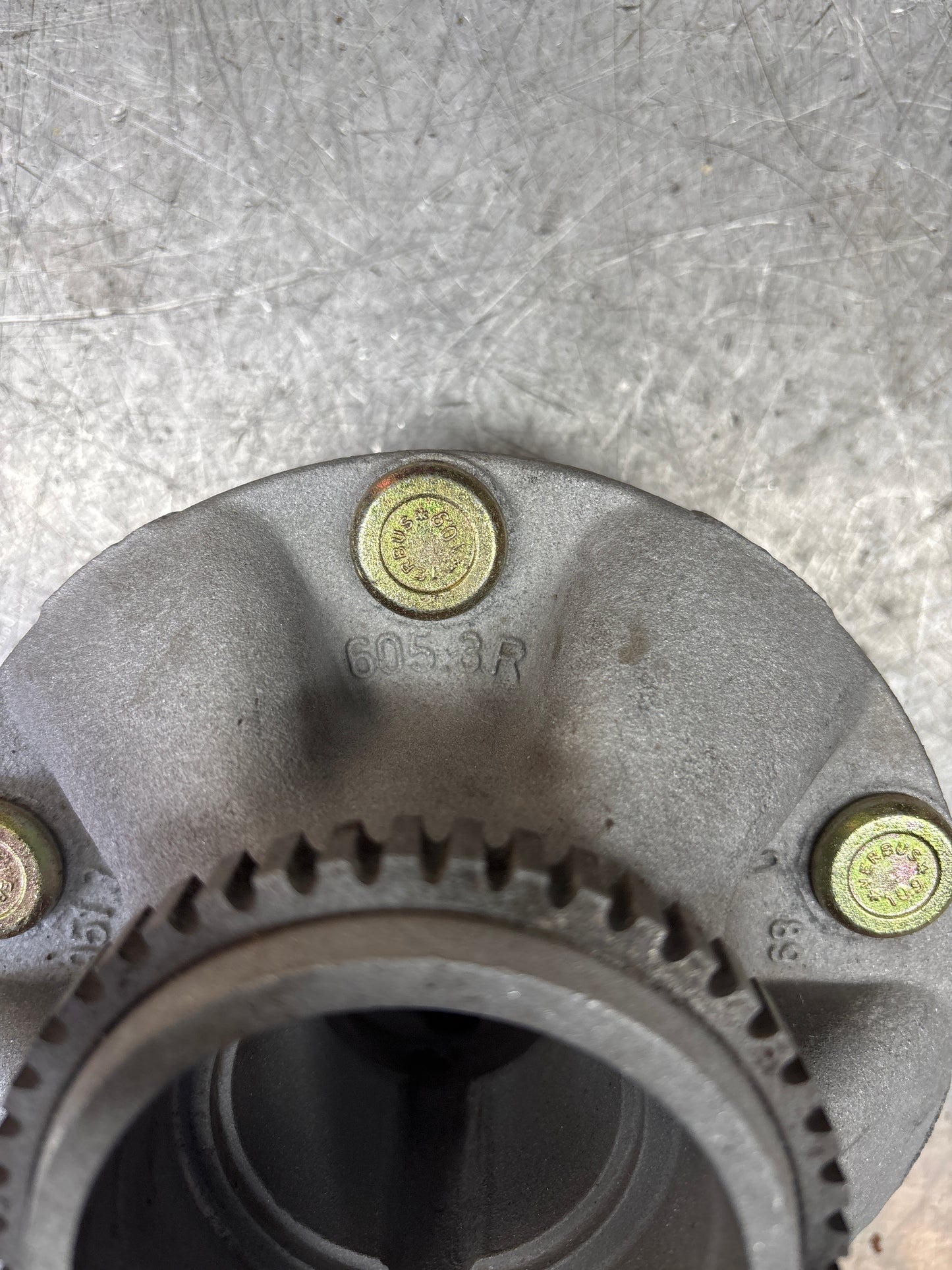 Porsche 944 front hub S2 Turbo with ABS 9513416053R, refurbished