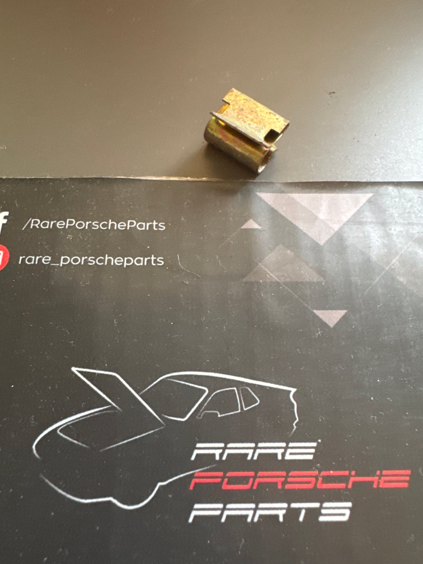 Porsche cable clamp 477955981 used