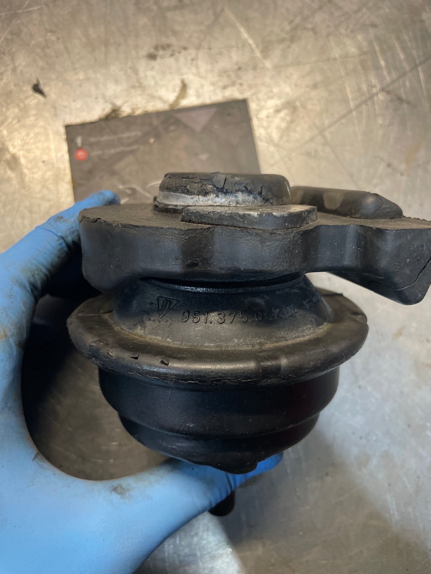 Genuine Left Right Engine Mount Porsche 924S 944 Turbo 968 95137504204