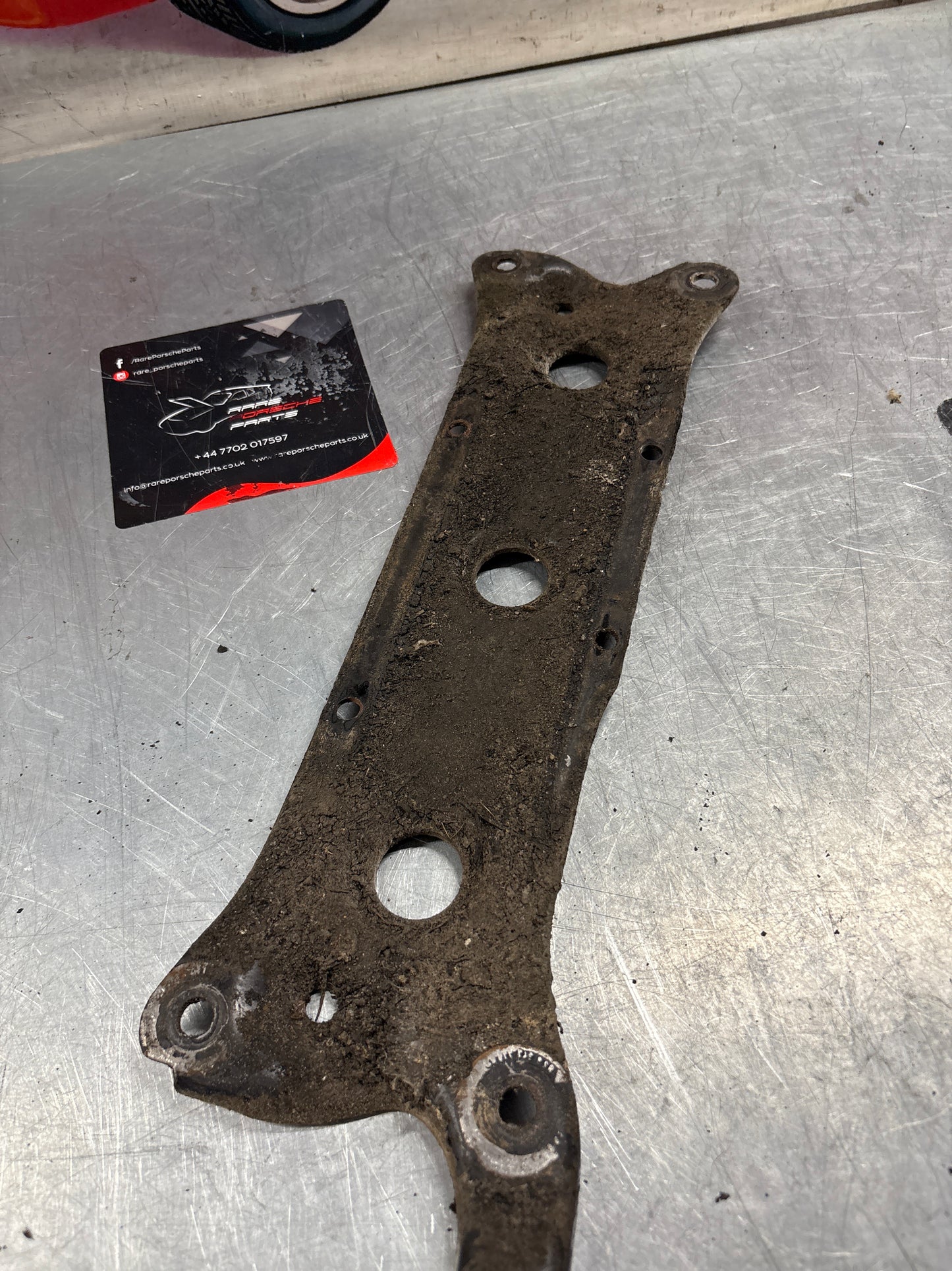 Porsche 928 protective plate LHD 92837501900