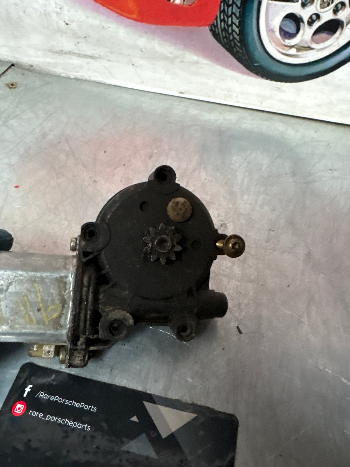 Porsche 911 964 Left window motor, used 0130821210