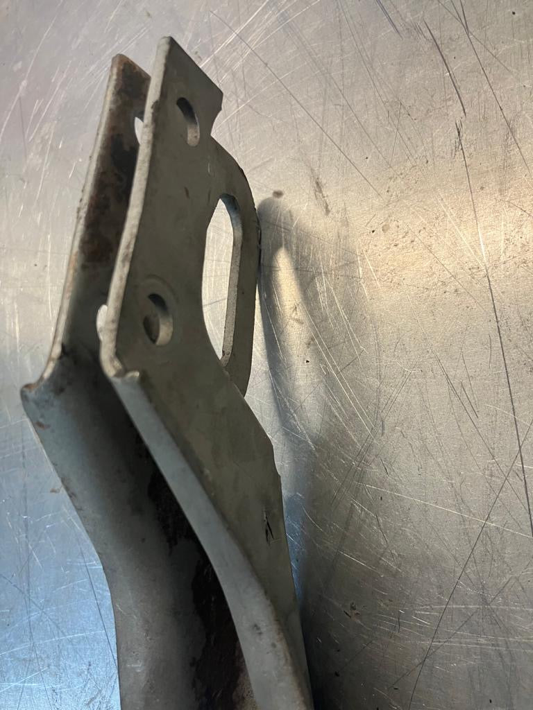 Porsche 928 protective bar towing mount, front, used 92834106402