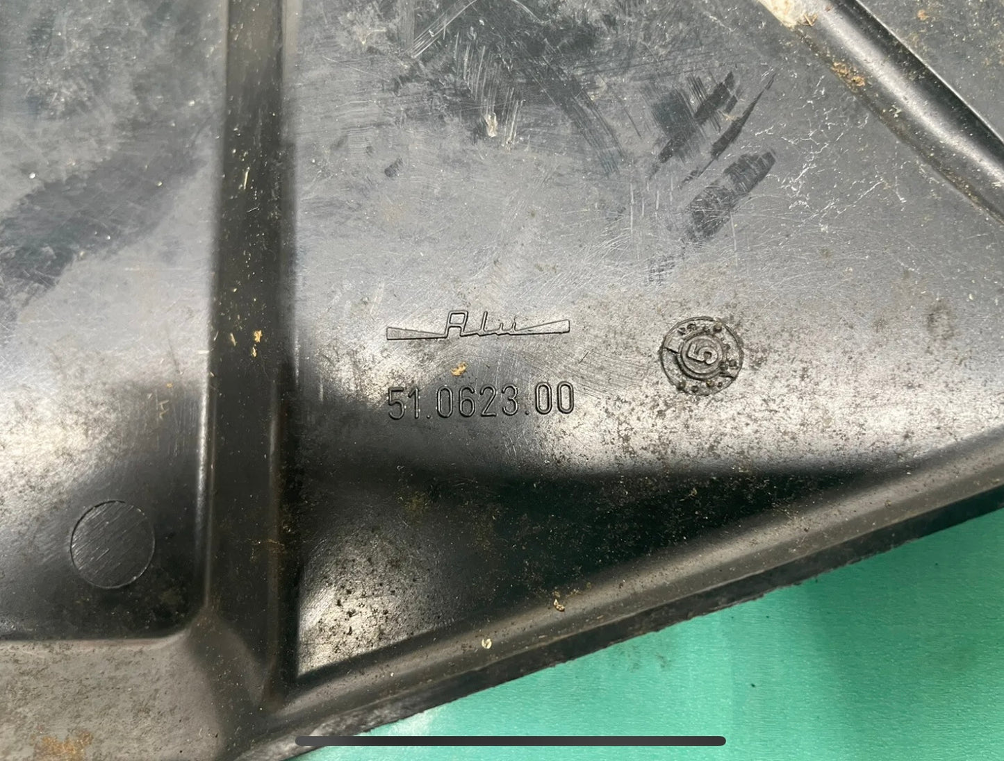 Porsche 924/944 Windscreen Wiper motor cover 1976-1988, square dash