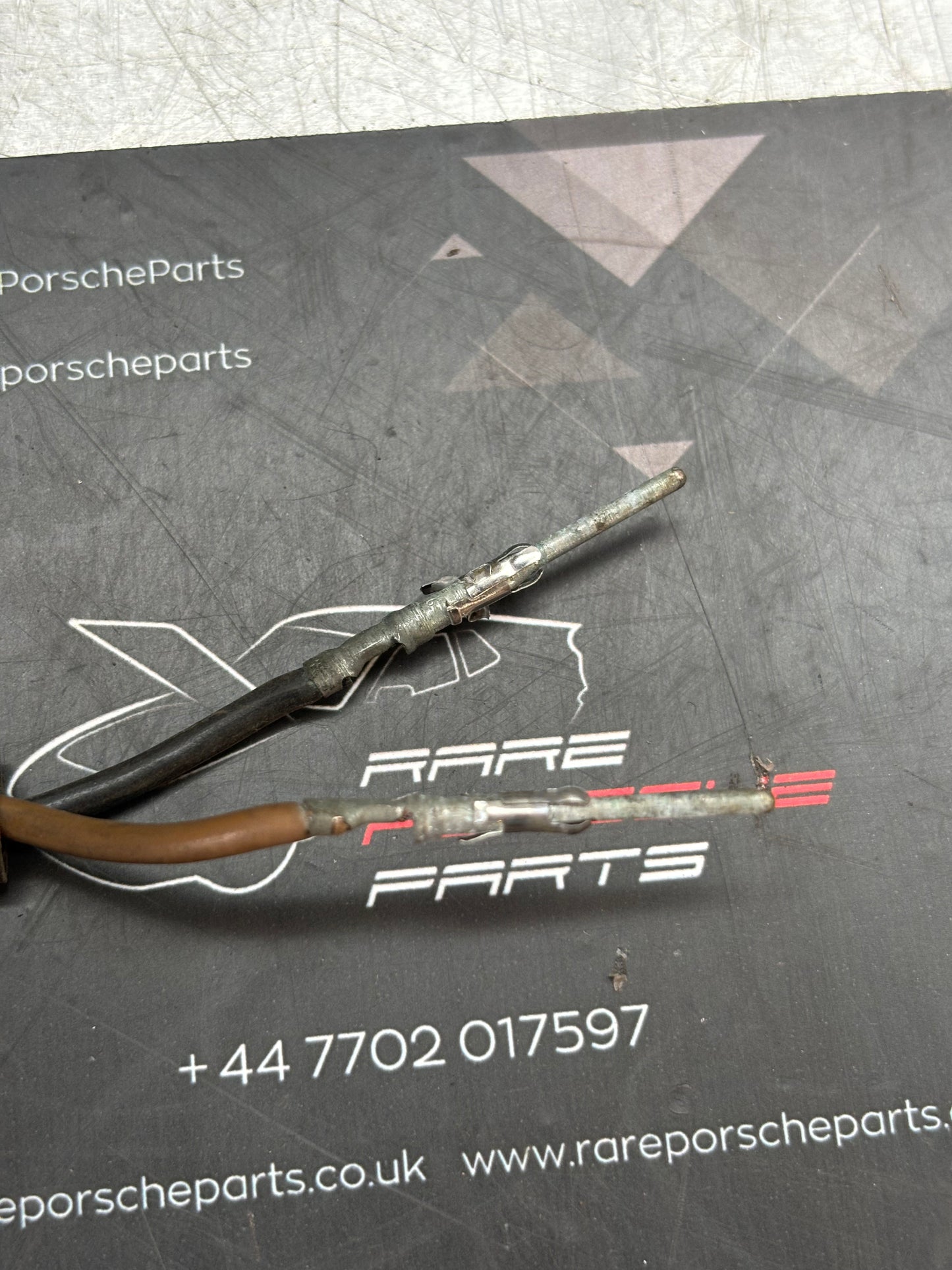 Porsche 944 Windscreen washer jets nozzle 944628077 928628077 used