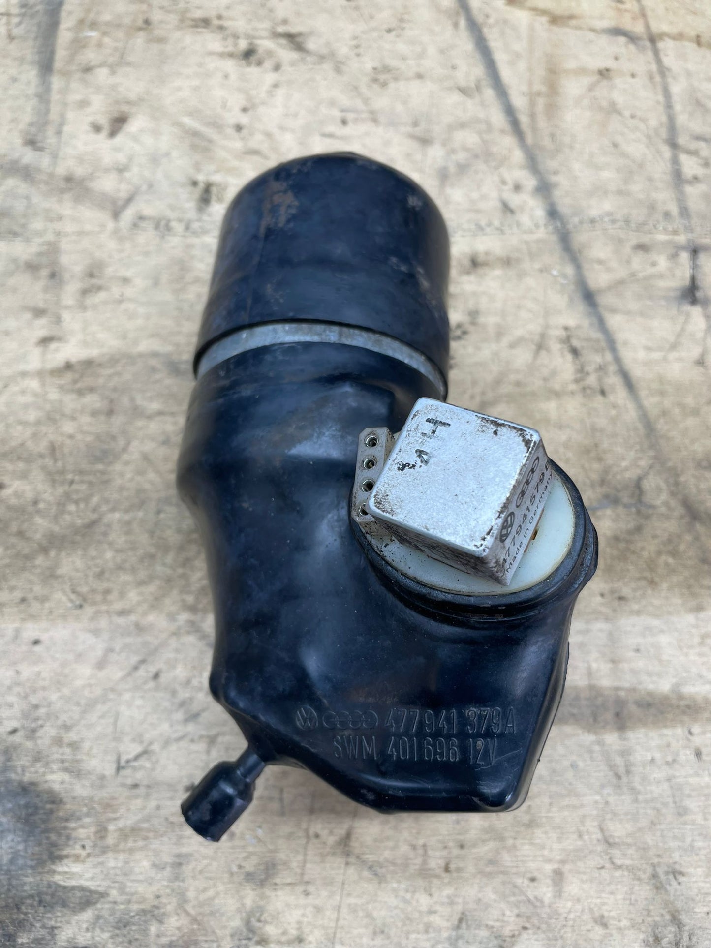 Porsche 924 Early headlight motor, 477941379A, tested, used