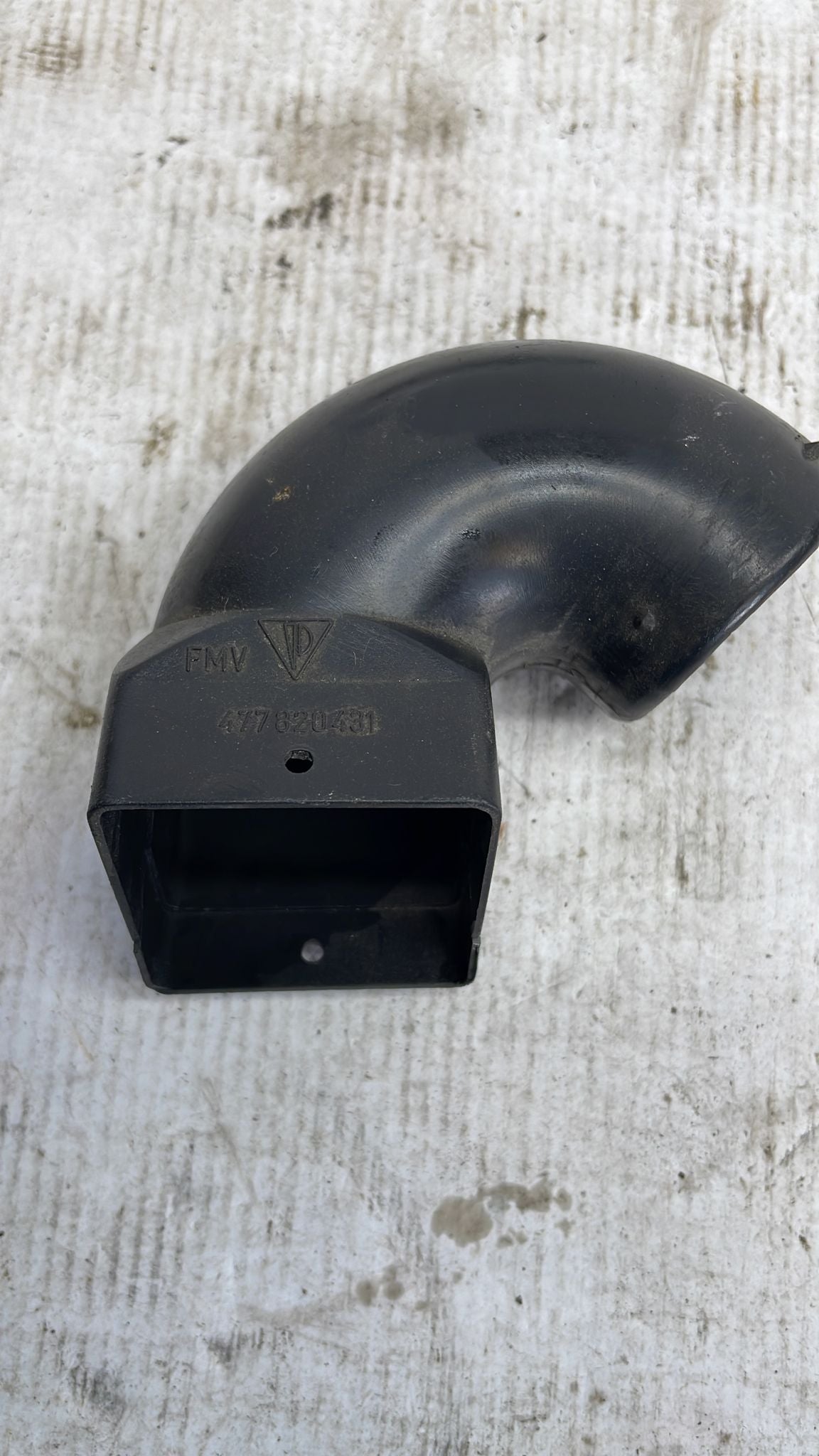 Porsche 924/944 Heizungsluftkanal 477820433/477820431 45 Grad Typ, gebraucht