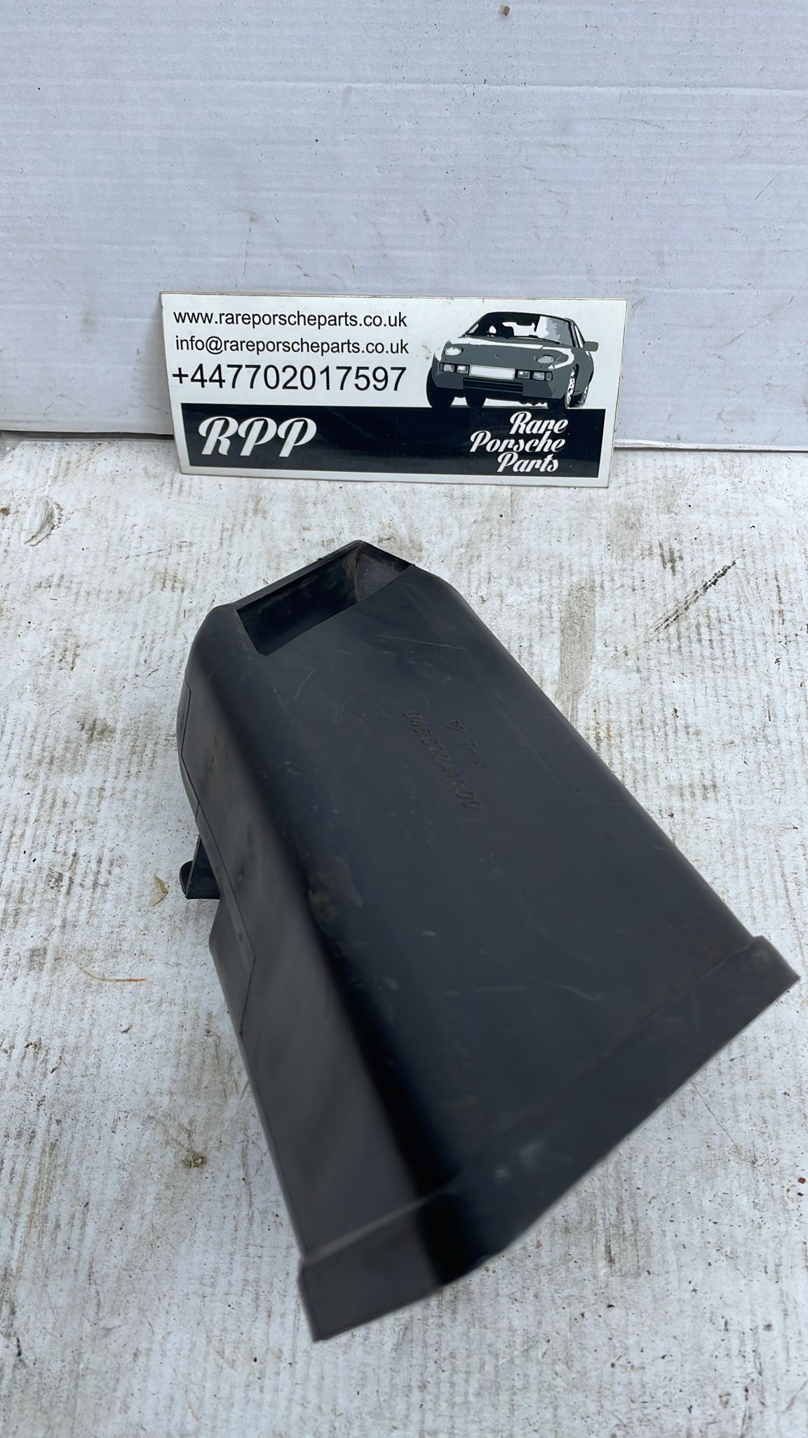 Porsche 944 / 968 Left, footwell air vent 94557241500, used