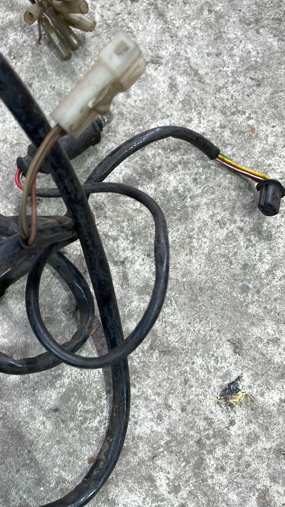 Porsche 928 Passenger side door loom, spares or repair, mirror section cut, used