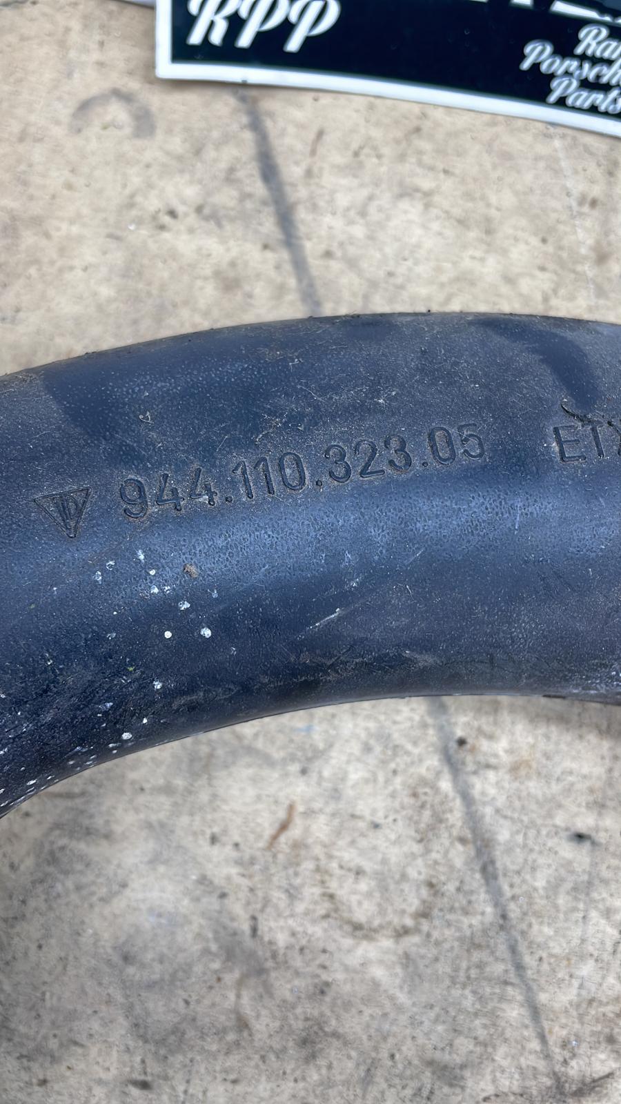 Porsche 944 Luftansaugrohr 94411032305 gebraucht
