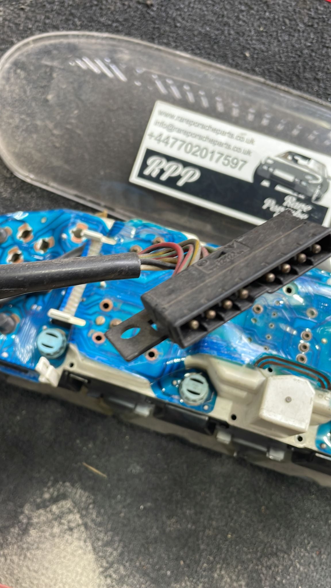 Porsche 928 Instrument cluster for spares or repair, used