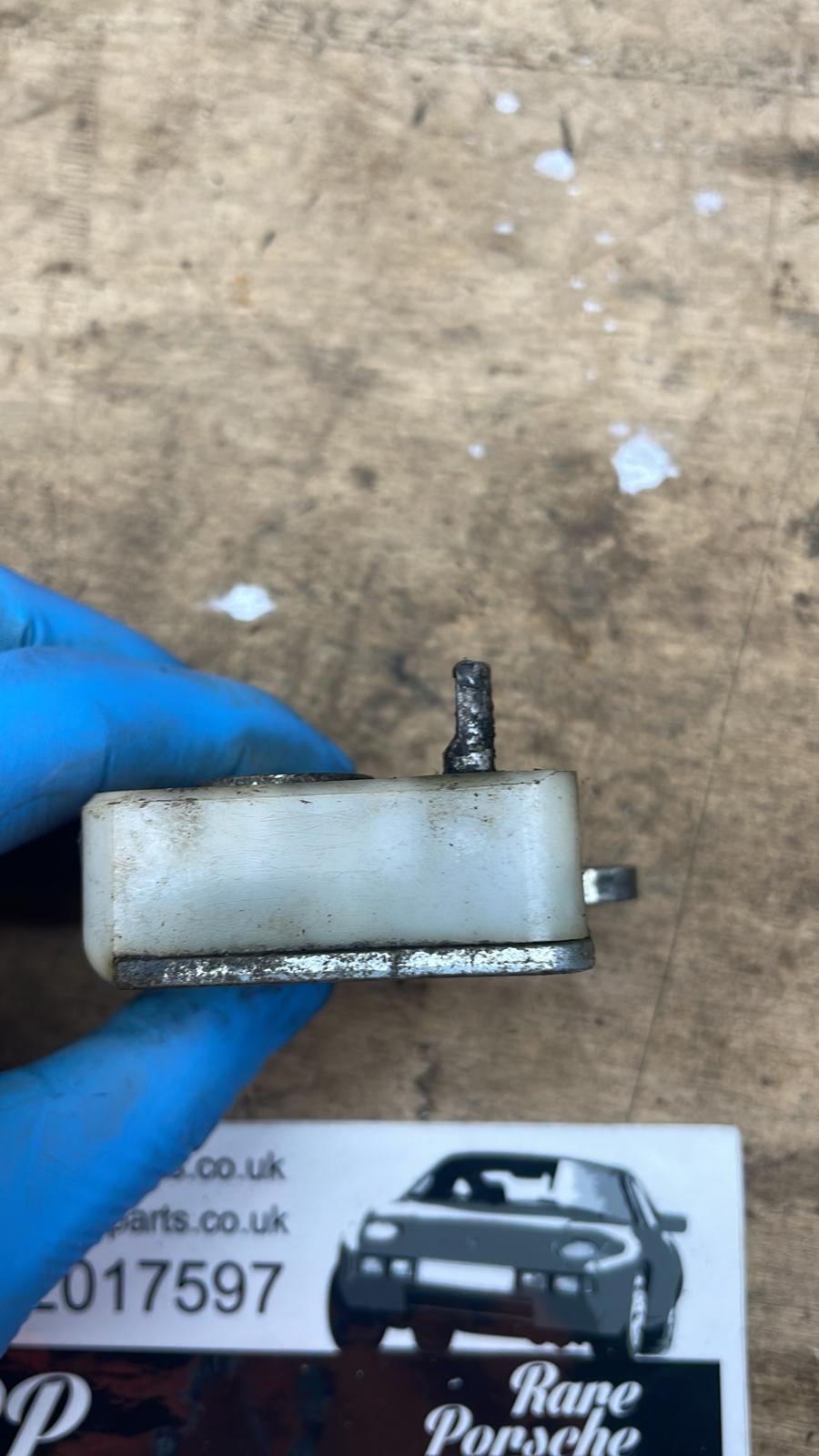 Porsche 924 944 928 right door lock mechanism 92853715402, used