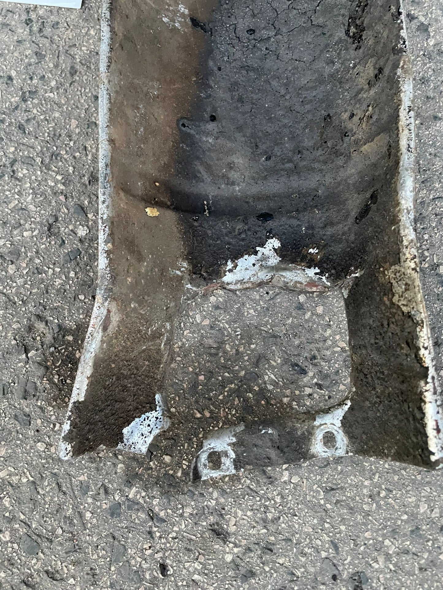 Porsche 928 heat protection plate, 92850449101, from 1980, used, damaged