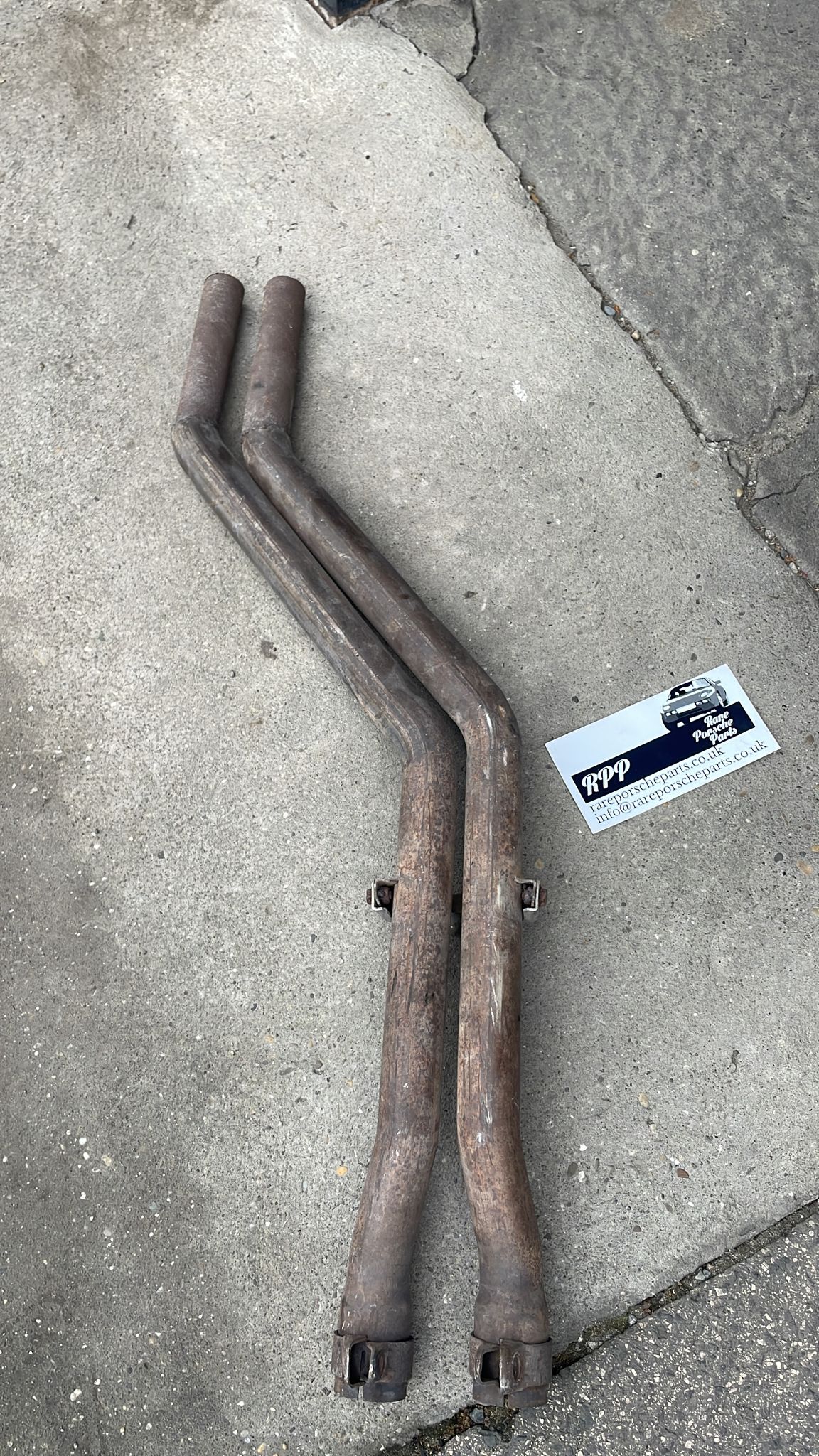 Porsche 928S exhaust pipe centre section, used